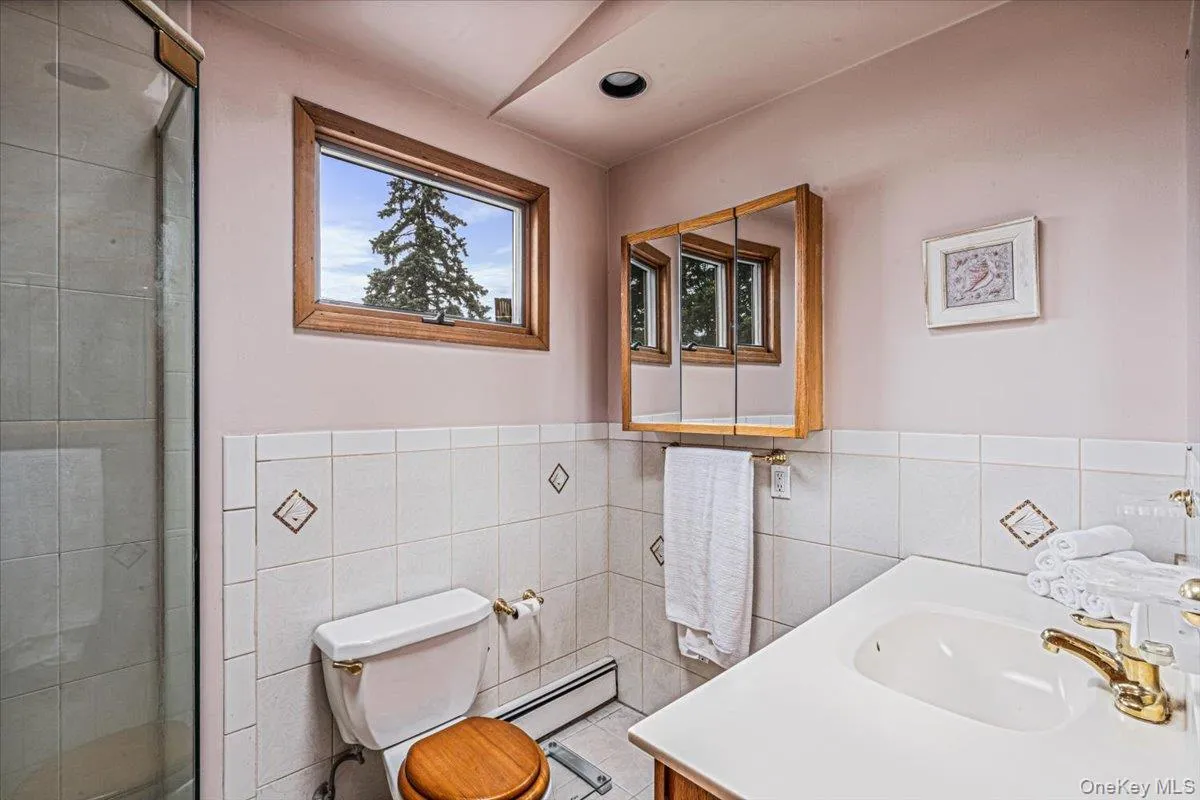 226 Margaret Drive, Hempstead, NY, 4 Bedrooms Bedrooms, 8 Rooms Rooms,2 BathroomsBathrooms,Residential,For Rent,Margaret,0,1010406 226 Margaret Drive, Hempstead, NY, 4 Bedrooms Bedrooms, 8 Rooms Rooms,2 BathroomsBathrooms,Residential,For Rent,Margaret,0,1010406