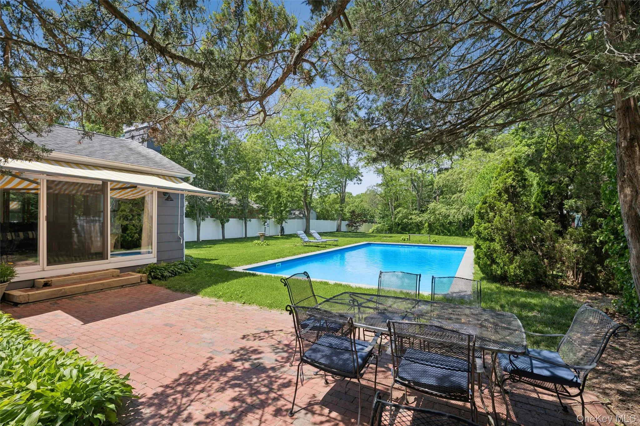 16 Union Avenue, Brookhaven, NY, 4 Bedrooms Bedrooms, 8 Rooms Rooms,2 BathroomsBathrooms,Residential,For Rent,Union,0,1010407 16 Union Avenue, Brookhaven, NY, 4 Bedrooms Bedrooms, 8 Rooms Rooms,2 BathroomsBathrooms,Residential,For Rent,Union,0,1010407