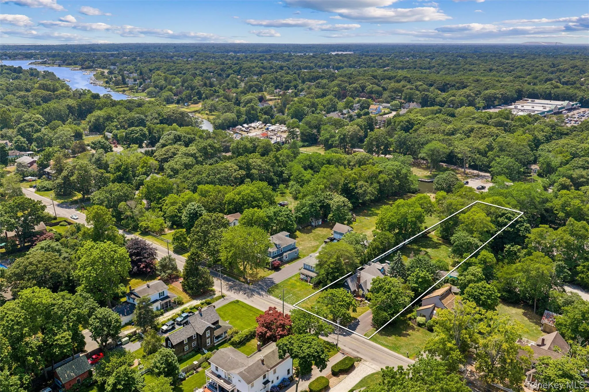 16 Union Avenue, Brookhaven, NY, 4 Bedrooms Bedrooms, 8 Rooms Rooms,2 BathroomsBathrooms,Residential,For Rent,Union,0,1010407 16 Union Avenue, Brookhaven, NY, 4 Bedrooms Bedrooms, 8 Rooms Rooms,2 BathroomsBathrooms,Residential,For Rent,Union,0,1010407