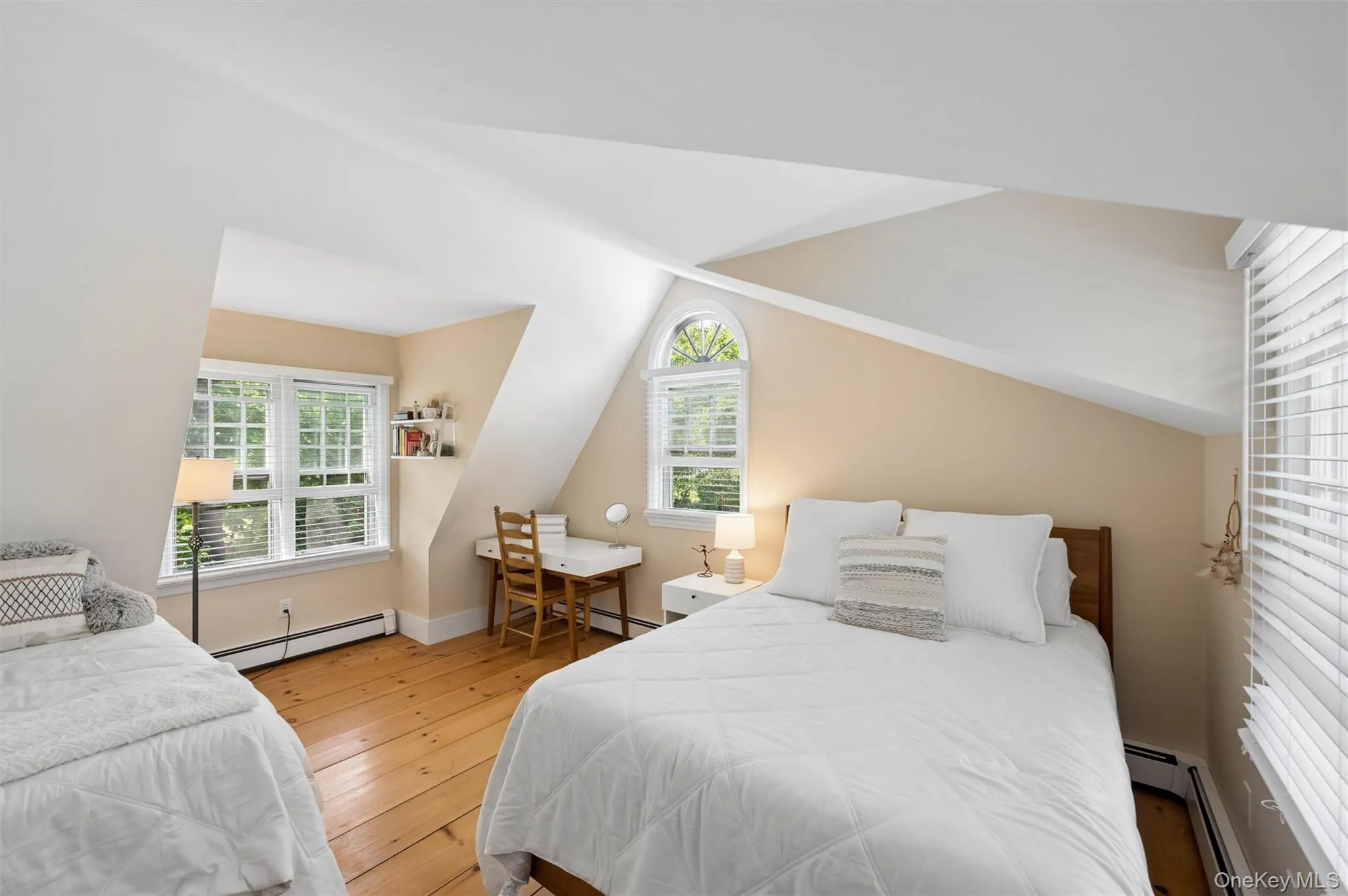 16 Union Avenue, Brookhaven, NY, 4 Bedrooms Bedrooms, 8 Rooms Rooms,2 BathroomsBathrooms,Residential,For Rent,Union,0,1010407 16 Union Avenue, Brookhaven, NY, 4 Bedrooms Bedrooms, 8 Rooms Rooms,2 BathroomsBathrooms,Residential,For Rent,Union,0,1010407
