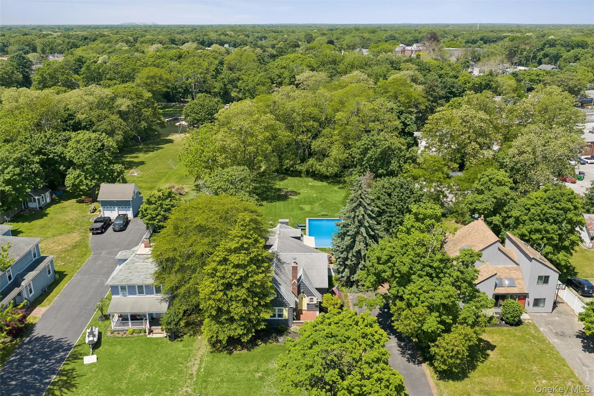 16 Union Avenue, Brookhaven, NY, 4 Bedrooms Bedrooms, 8 Rooms Rooms,2 BathroomsBathrooms,Residential,For Rent,Union,0,1010407 16 Union Avenue, Brookhaven, NY, 4 Bedrooms Bedrooms, 8 Rooms Rooms,2 BathroomsBathrooms,Residential,For Rent,Union,0,1010407