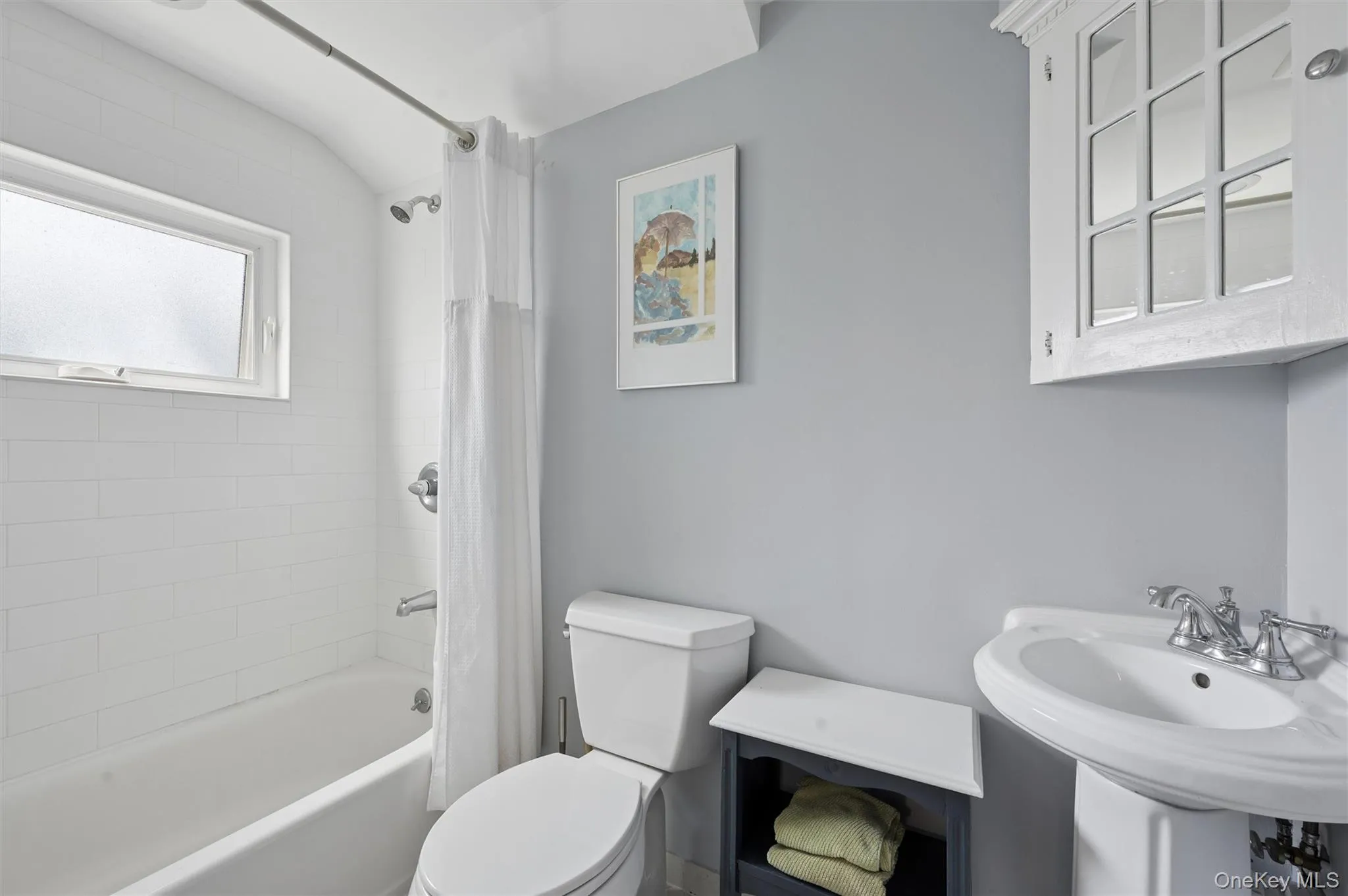16 Union Avenue, Brookhaven, NY, 4 Bedrooms Bedrooms, 8 Rooms Rooms,2 BathroomsBathrooms,Residential,For Rent,Union,0,1010407 16 Union Avenue, Brookhaven, NY, 4 Bedrooms Bedrooms, 8 Rooms Rooms,2 BathroomsBathrooms,Residential,For Rent,Union,0,1010407