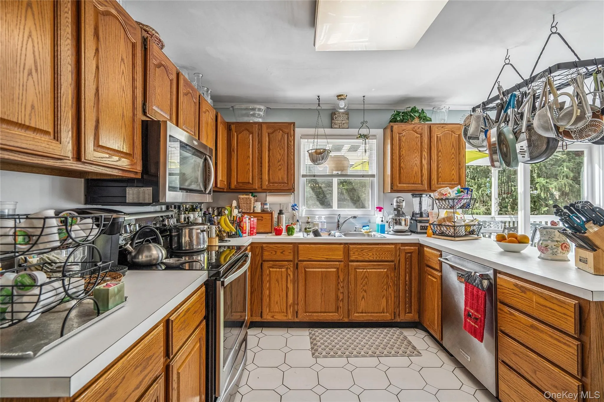 6 Cedar Avenue, Oyster Bay, NY, 4 Bedrooms Bedrooms, 9 Rooms Rooms,2 BathroomsBathrooms,Residential,For Rent,Cedar,0,1010411 6 Cedar Avenue, Oyster Bay, NY, 4 Bedrooms Bedrooms, 9 Rooms Rooms,2 BathroomsBathrooms,Residential,For Rent,Cedar,0,1010411