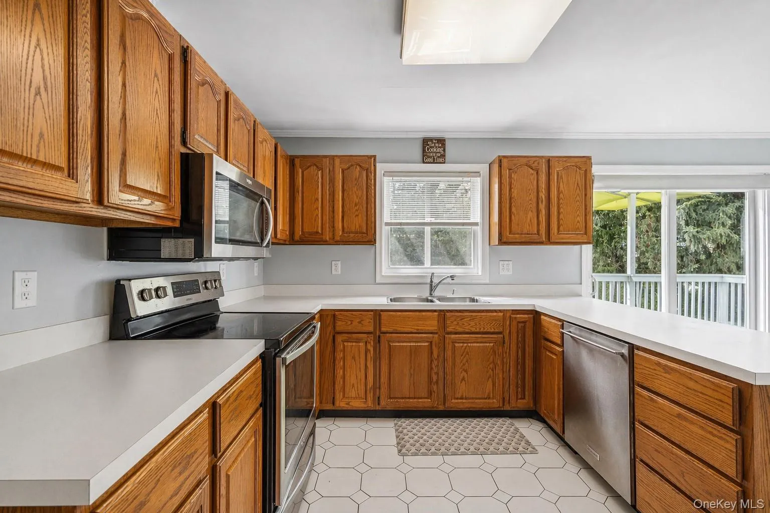 6 Cedar Avenue, Oyster Bay, NY, 4 Bedrooms Bedrooms, 9 Rooms Rooms,2 BathroomsBathrooms,Residential,For Rent,Cedar,0,1010411 6 Cedar Avenue, Oyster Bay, NY, 4 Bedrooms Bedrooms, 9 Rooms Rooms,2 BathroomsBathrooms,Residential,For Rent,Cedar,0,1010411