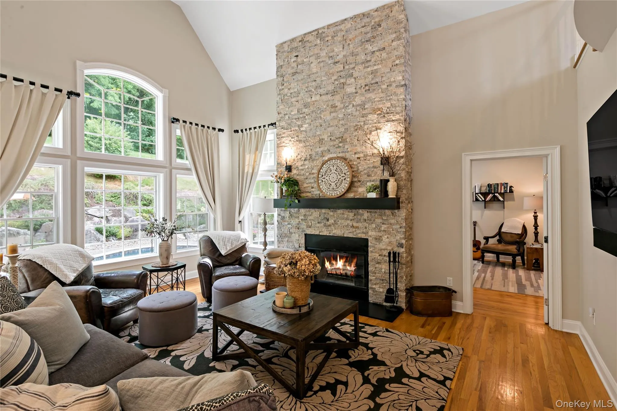The most beautiful mantle and fireplace ever seen. The most beautiful mantle and fireplace ever seen.