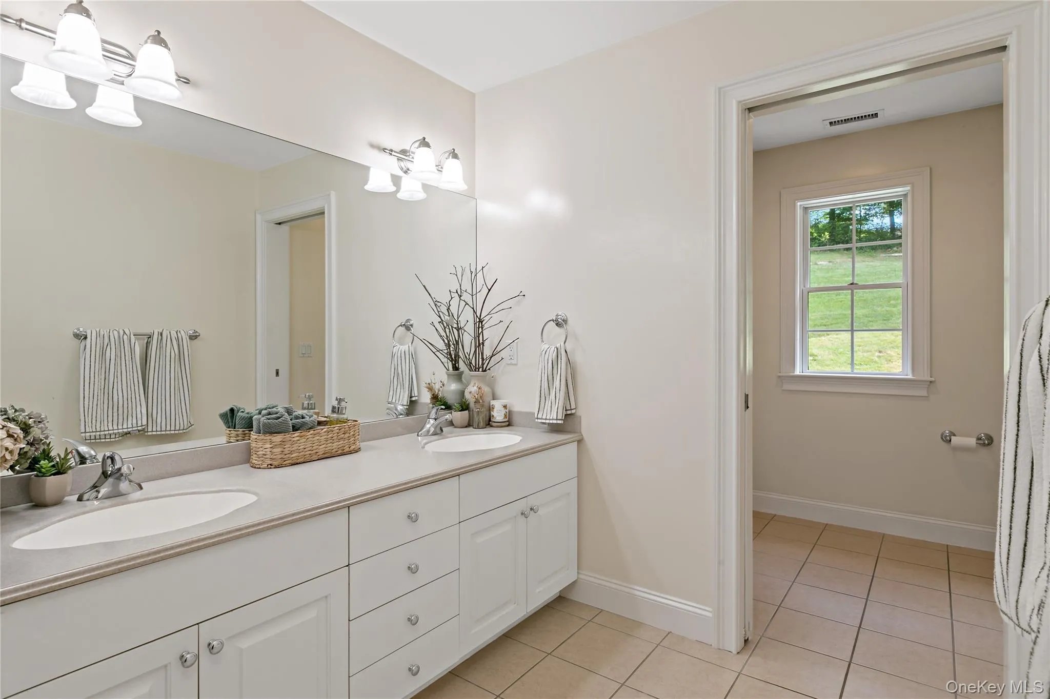 Hall bath. Hall bath.
