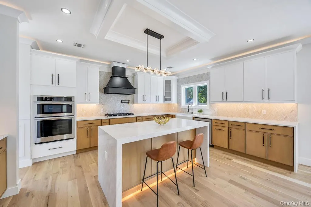 8 Table Lane, Oyster Bay, NY, 5 Bedrooms Bedrooms, 10 Rooms Rooms,5 BathroomsBathrooms,Residential,For Rent,Table,0,1010417 8 Table Lane, Oyster Bay, NY, 5 Bedrooms Bedrooms, 10 Rooms Rooms,5 BathroomsBathrooms,Residential,For Rent,Table,0,1010417