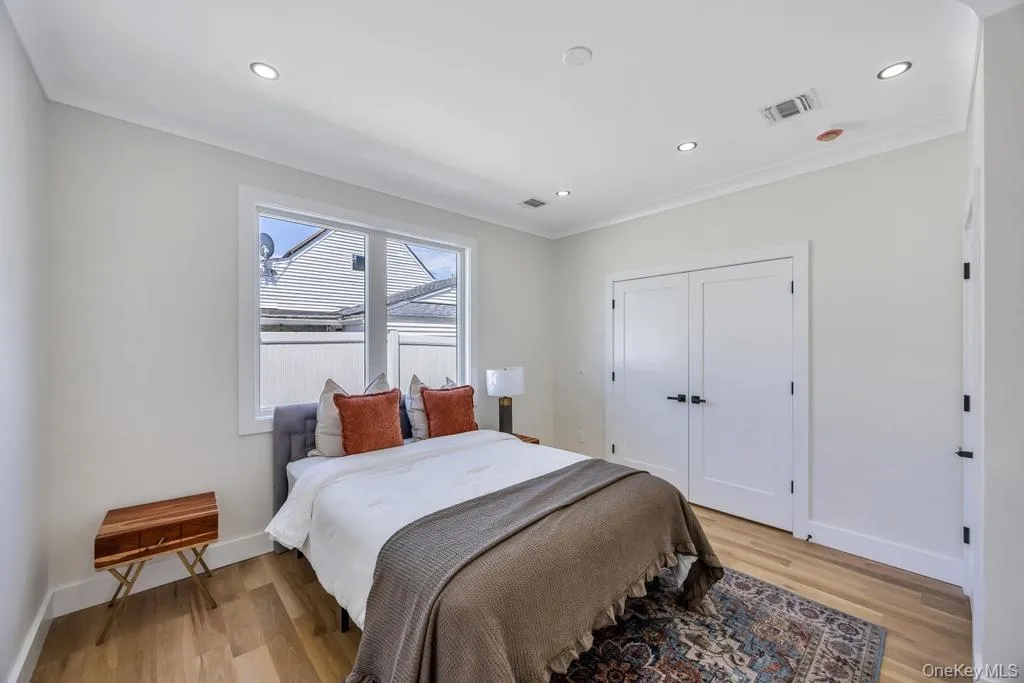 8 Table Lane, Oyster Bay, NY, 5 Bedrooms Bedrooms, 10 Rooms Rooms,5 BathroomsBathrooms,Residential,For Rent,Table,0,1010417 8 Table Lane, Oyster Bay, NY, 5 Bedrooms Bedrooms, 10 Rooms Rooms,5 BathroomsBathrooms,Residential,For Rent,Table,0,1010417