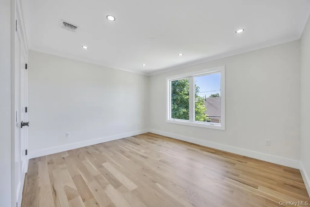 8 Table Lane, Oyster Bay, NY, 5 Bedrooms Bedrooms, 10 Rooms Rooms,5 BathroomsBathrooms,Residential,For Rent,Table,0,1010417 8 Table Lane, Oyster Bay, NY, 5 Bedrooms Bedrooms, 10 Rooms Rooms,5 BathroomsBathrooms,Residential,For Rent,Table,0,1010417
