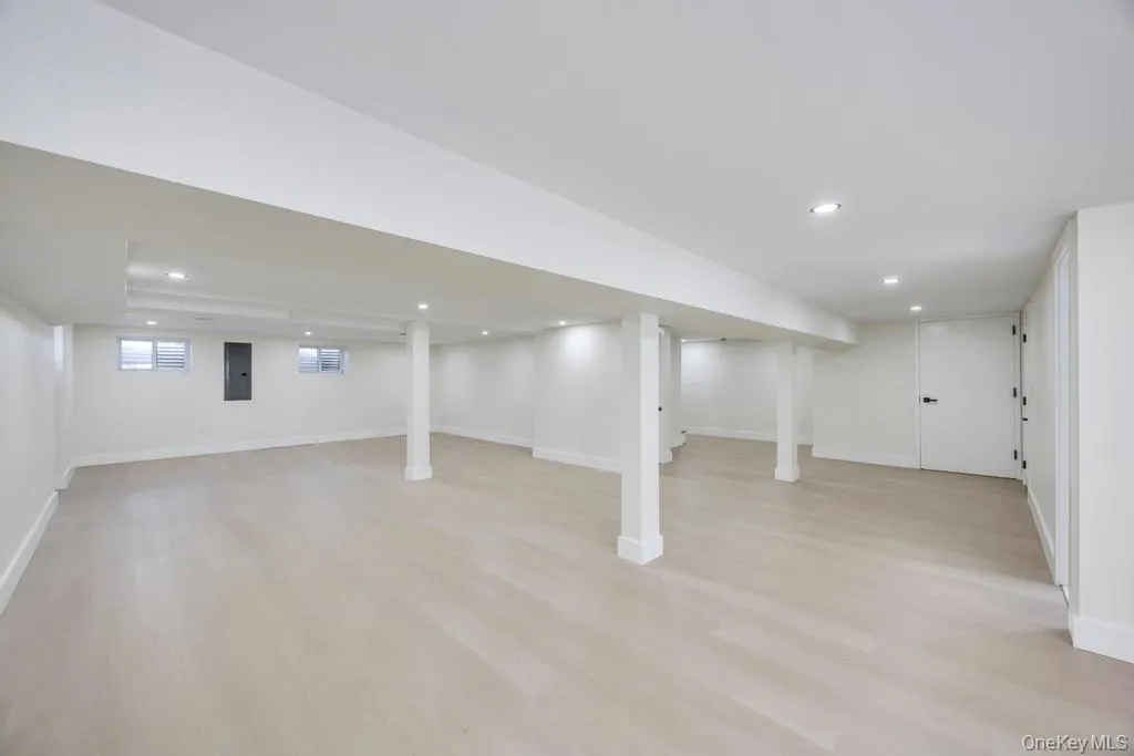 8 Table Lane, Oyster Bay, NY, 5 Bedrooms Bedrooms, 10 Rooms Rooms,5 BathroomsBathrooms,Residential,For Rent,Table,0,1010417 8 Table Lane, Oyster Bay, NY, 5 Bedrooms Bedrooms, 10 Rooms Rooms,5 BathroomsBathrooms,Residential,For Rent,Table,0,1010417