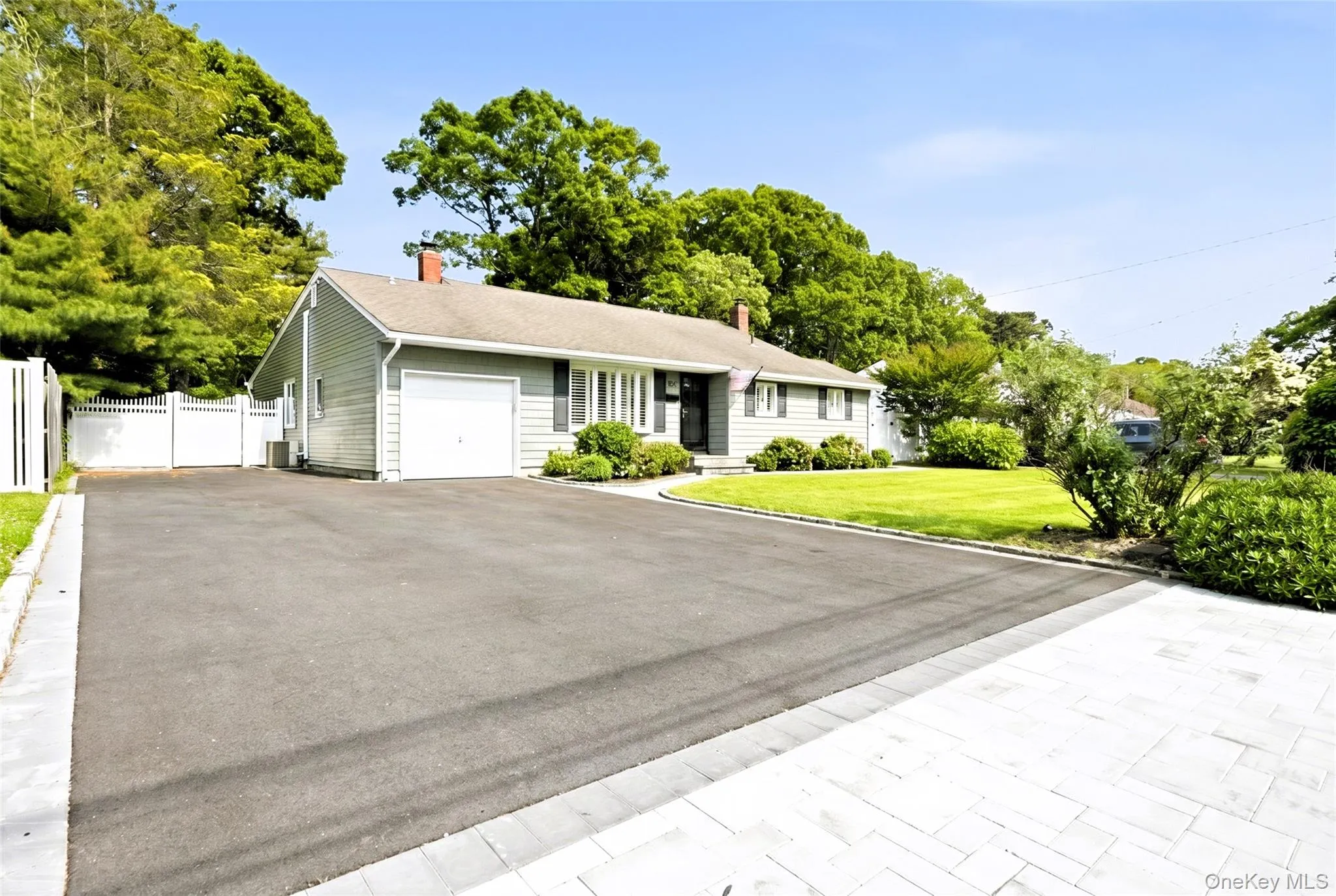 957 Gardiner Drive, Islip, NY, 4 Bedrooms Bedrooms, 9 Rooms Rooms,2 BathroomsBathrooms,Residential,For Rent,Gardiner,0,1010420 957 Gardiner Drive, Islip, NY, 4 Bedrooms Bedrooms, 9 Rooms Rooms,2 BathroomsBathrooms,Residential,For Rent,Gardiner,0,1010420