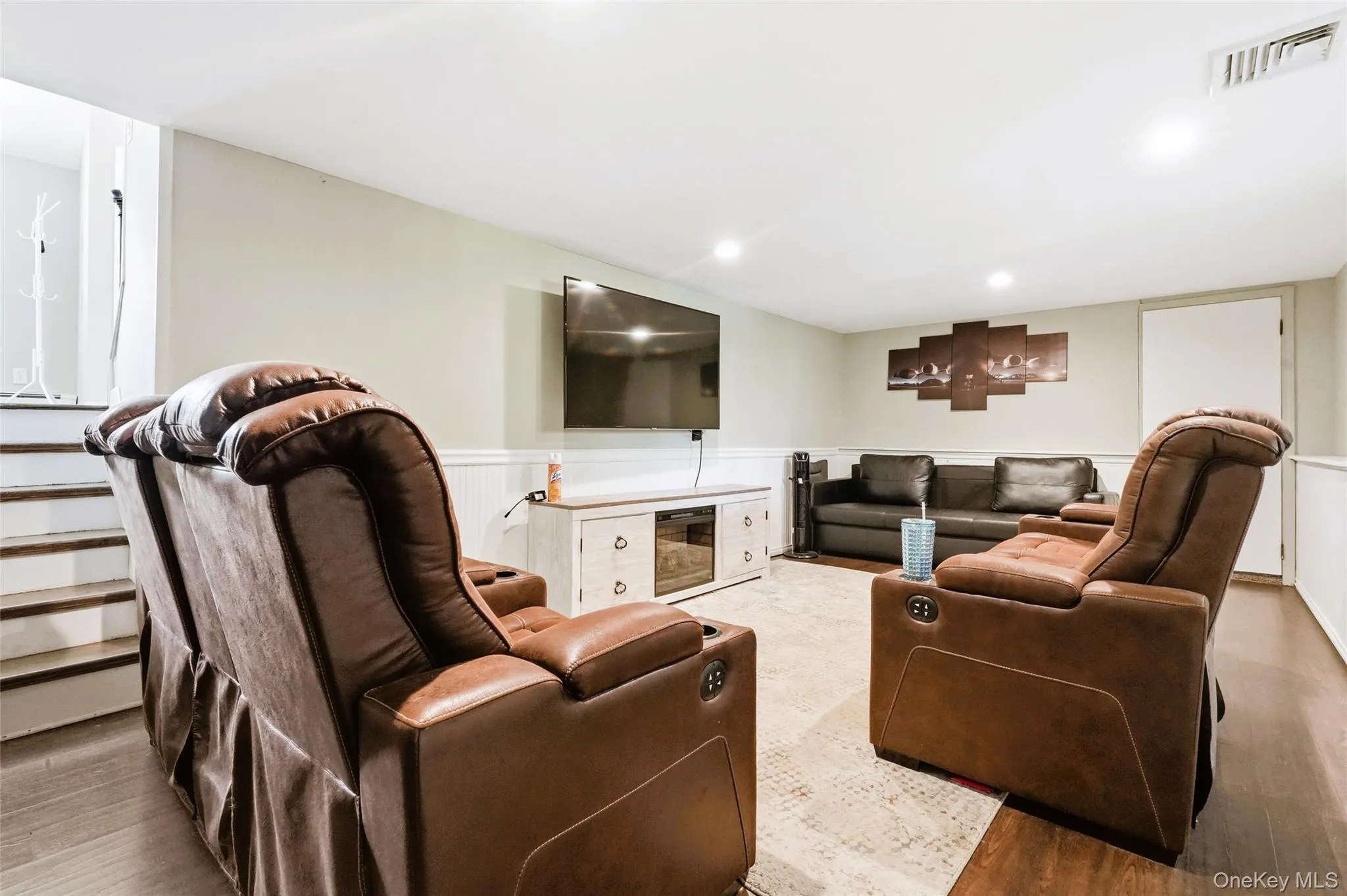 957 Gardiner Drive, Islip, NY, 4 Bedrooms Bedrooms, 9 Rooms Rooms,2 BathroomsBathrooms,Residential,For Rent,Gardiner,0,1010420 957 Gardiner Drive, Islip, NY, 4 Bedrooms Bedrooms, 9 Rooms Rooms,2 BathroomsBathrooms,Residential,For Rent,Gardiner,0,1010420