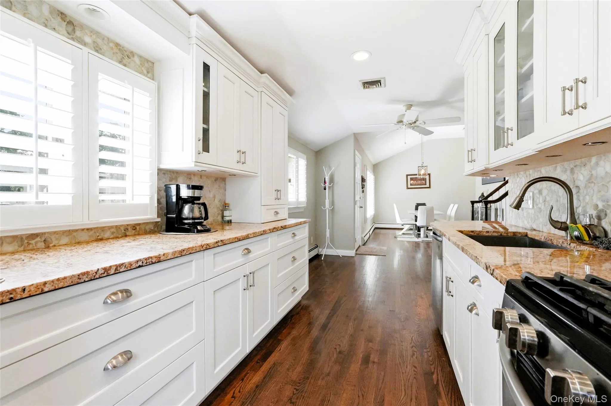 957 Gardiner Drive, Islip, NY, 4 Bedrooms Bedrooms, 9 Rooms Rooms,2 BathroomsBathrooms,Residential,For Rent,Gardiner,0,1010420 957 Gardiner Drive, Islip, NY, 4 Bedrooms Bedrooms, 9 Rooms Rooms,2 BathroomsBathrooms,Residential,For Rent,Gardiner,0,1010420