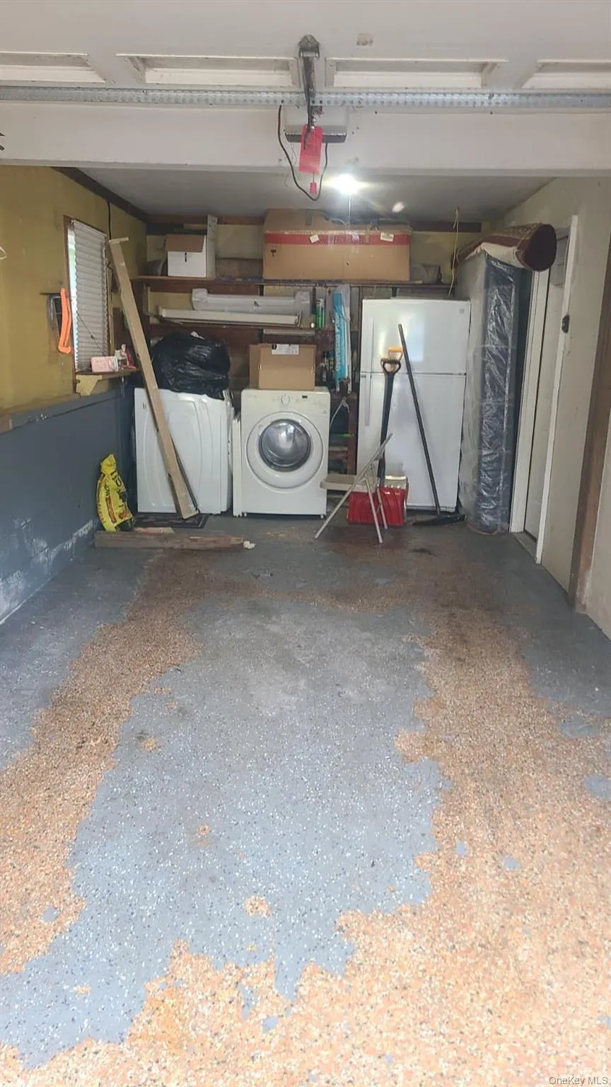 11 De Clark Place, Clarkstown, NY, 3 Bedrooms Bedrooms, 8 Rooms Rooms,2 BathroomsBathrooms,Residential Lease,For Rent,De Clark,0,KEY1010424 11 De Clark Place, Clarkstown, NY, 3 Bedrooms Bedrooms, 8 Rooms Rooms,2 BathroomsBathrooms,Residential Lease,For Rent,De Clark,0,KEY1010424