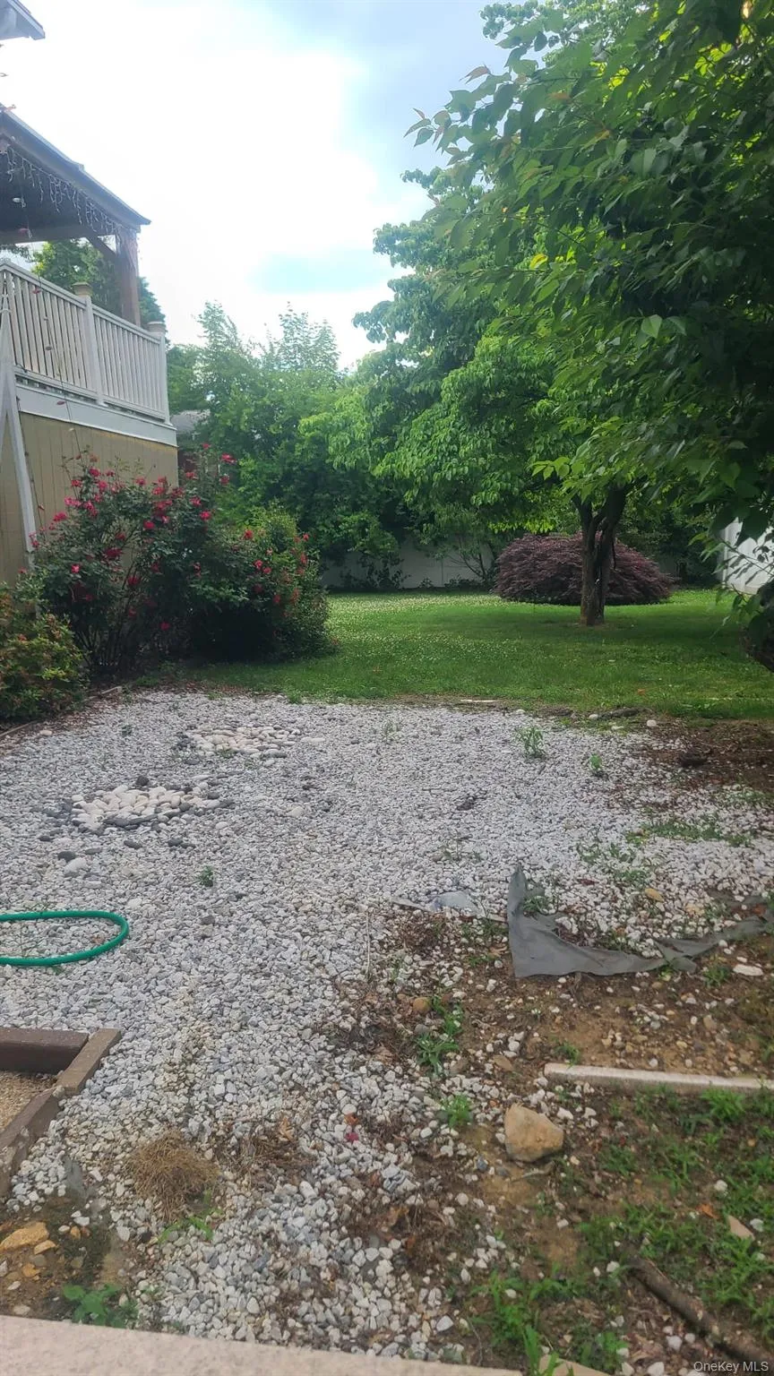 11 De Clark Place, Clarkstown, NY, 3 Bedrooms Bedrooms, 8 Rooms Rooms,2 BathroomsBathrooms,Residential Lease,For Rent,De Clark,0,KEY1010424 11 De Clark Place, Clarkstown, NY, 3 Bedrooms Bedrooms, 8 Rooms Rooms,2 BathroomsBathrooms,Residential Lease,For Rent,De Clark,0,KEY1010424