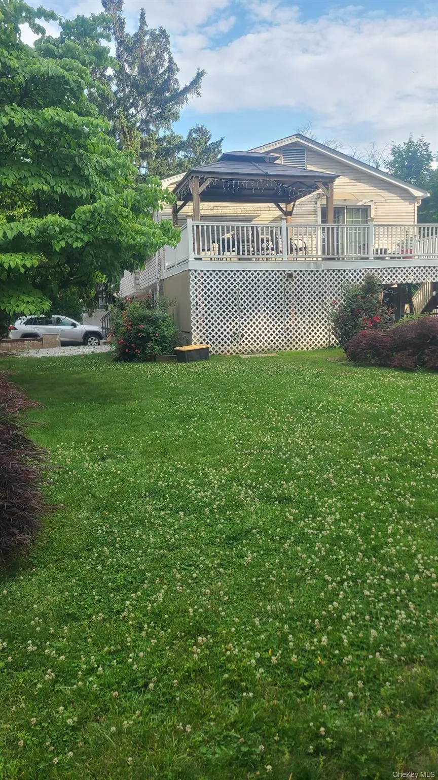11 De Clark Place, Clarkstown, NY, 3 Bedrooms Bedrooms, 8 Rooms Rooms,2 BathroomsBathrooms,Residential Lease,For Rent,De Clark,0,KEY1010424 11 De Clark Place, Clarkstown, NY, 3 Bedrooms Bedrooms, 8 Rooms Rooms,2 BathroomsBathrooms,Residential Lease,For Rent,De Clark,0,KEY1010424