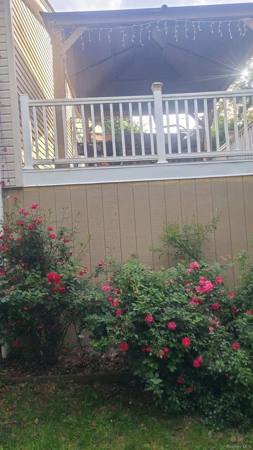 11 De Clark Place, Clarkstown, NY, 3 Bedrooms Bedrooms, 8 Rooms Rooms,2 BathroomsBathrooms,Residential Lease,For Rent,De Clark,0,KEY1010424 11 De Clark Place, Clarkstown, NY, 3 Bedrooms Bedrooms, 8 Rooms Rooms,2 BathroomsBathrooms,Residential Lease,For Rent,De Clark,0,KEY1010424