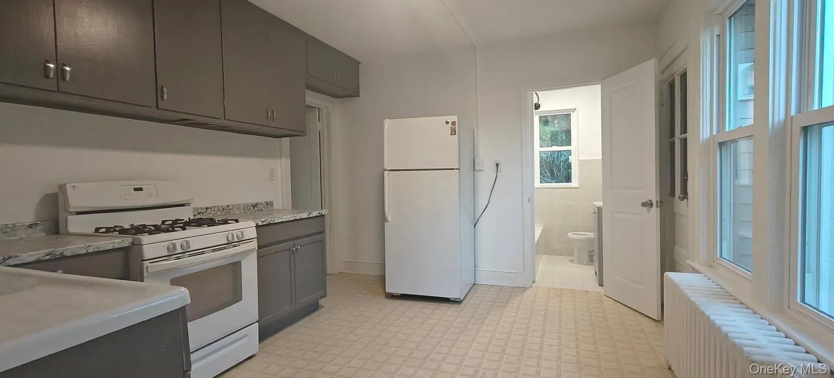 13 Springside Avenue, Poughkeepsie, NY, 2 Bedrooms Bedrooms, 5 Rooms Rooms,1 BathroomBathrooms,Residential Lease,For Rent,Springside,0,1010425 13 Springside Avenue, Poughkeepsie, NY, 2 Bedrooms Bedrooms, 5 Rooms Rooms,1 BathroomBathrooms,Residential Lease,For Rent,Springside,0,1010425