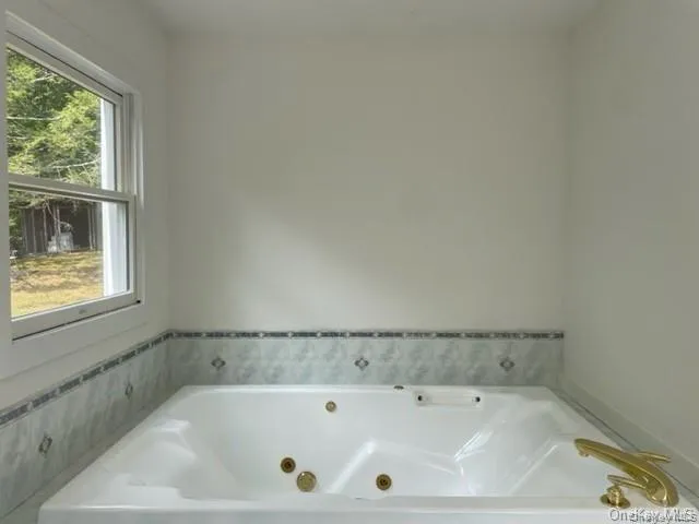 View of bathroom View of bathroom