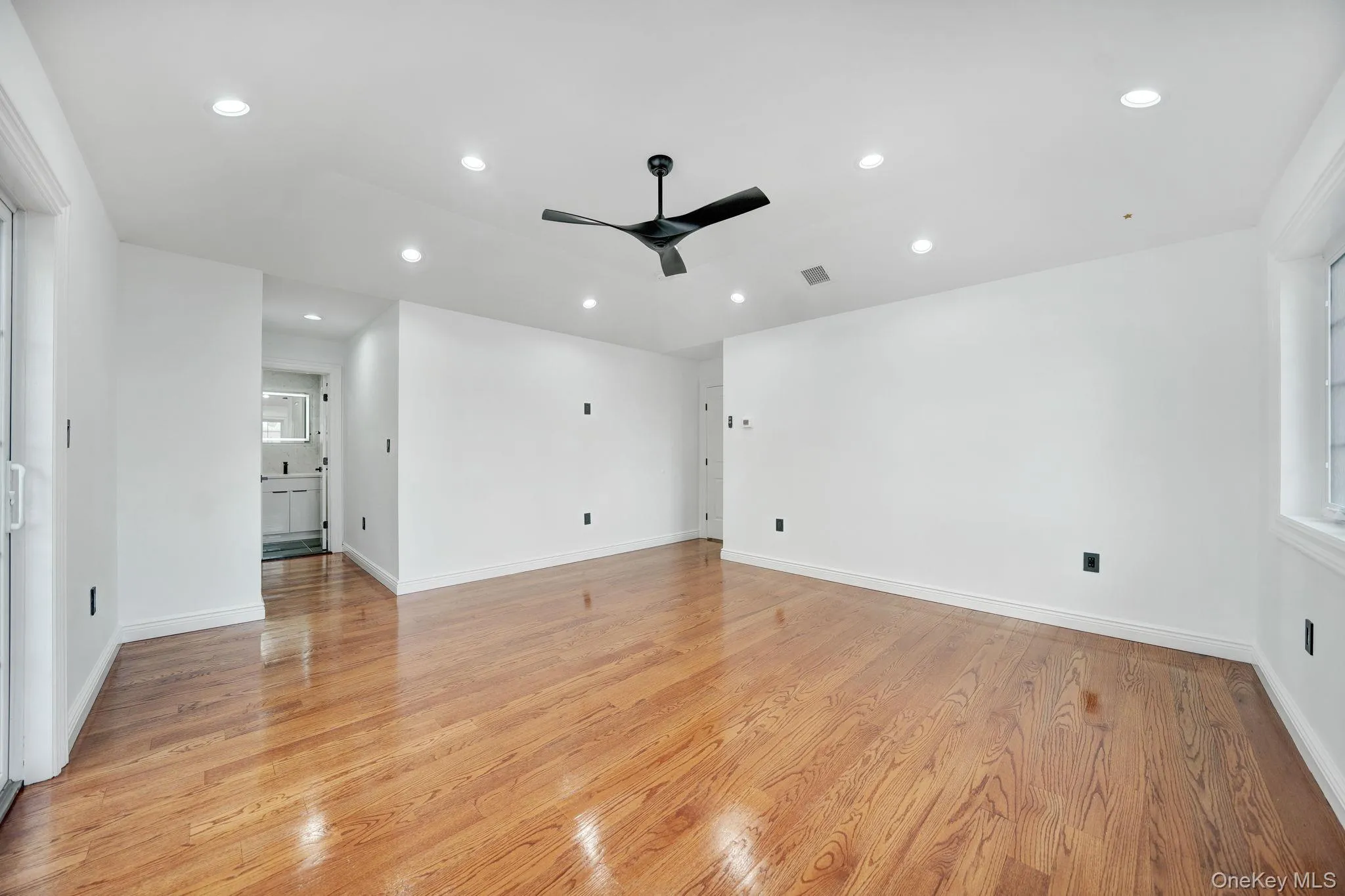 15 1st Street, Hempstead, NY, 5 Bedrooms Bedrooms, 10 Rooms Rooms,4 BathroomsBathrooms,Residential,For Rent,1st,0,1010434 15 1st Street, Hempstead, NY, 5 Bedrooms Bedrooms, 10 Rooms Rooms,4 BathroomsBathrooms,Residential,For Rent,1st,0,1010434