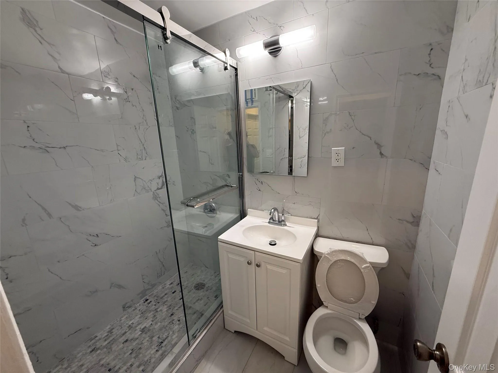 42-26 81st Street, New York, NY, 2 Bedrooms Bedrooms, 3 Rooms Rooms,1 BathroomBathrooms,Residential,For Rent,81st,0,1010439 42-26 81st Street, New York, NY, 2 Bedrooms Bedrooms, 3 Rooms Rooms,1 BathroomBathrooms,Residential,For Rent,81st,0,1010439
