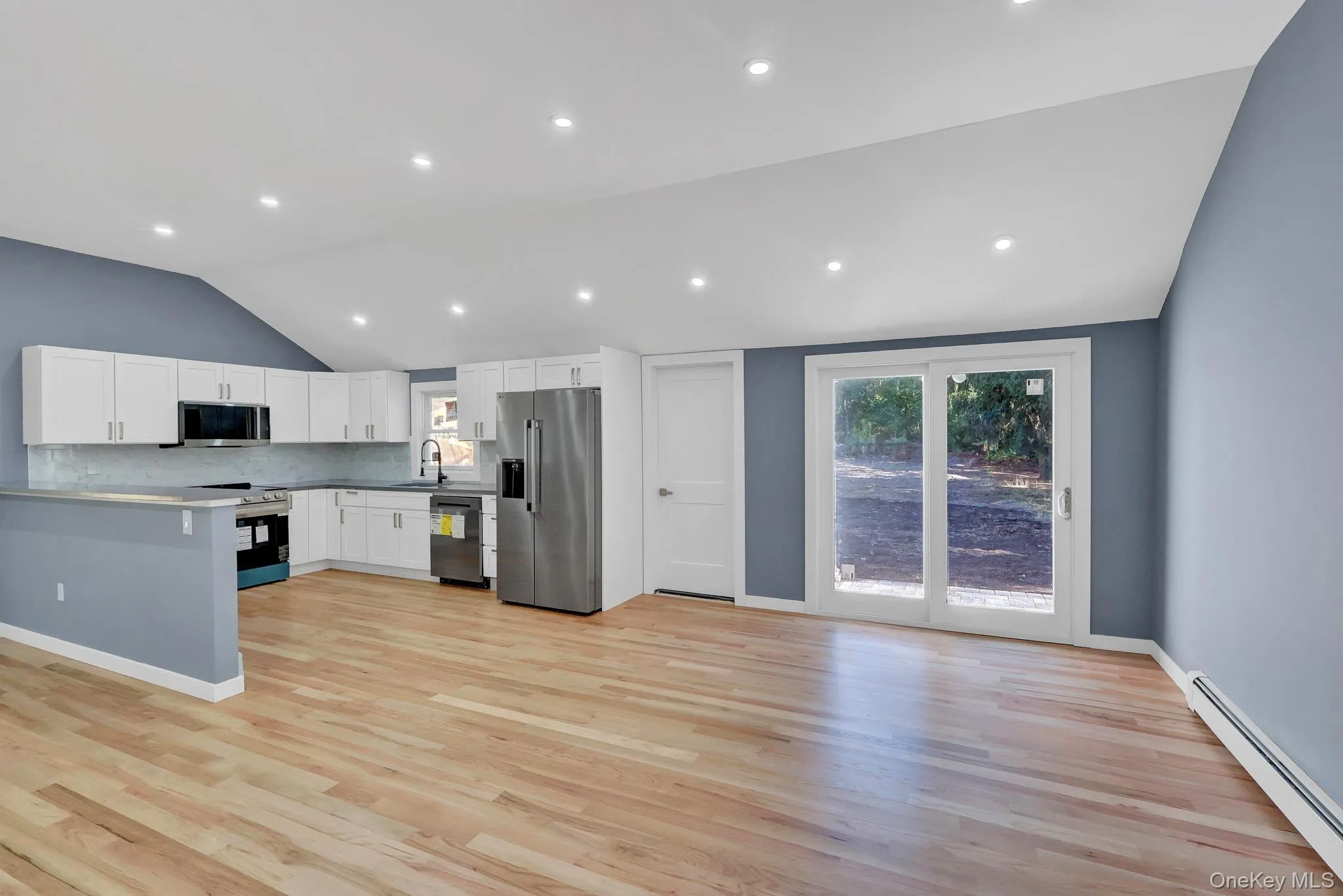 85 Hawthorne Street, Brookhaven, NY, 4 Bedrooms Bedrooms, 10 Rooms Rooms,2 BathroomsBathrooms,Residential,For Rent,Hawthorne,0,1010442 85 Hawthorne Street, Brookhaven, NY, 4 Bedrooms Bedrooms, 10 Rooms Rooms,2 BathroomsBathrooms,Residential,For Rent,Hawthorne,0,1010442