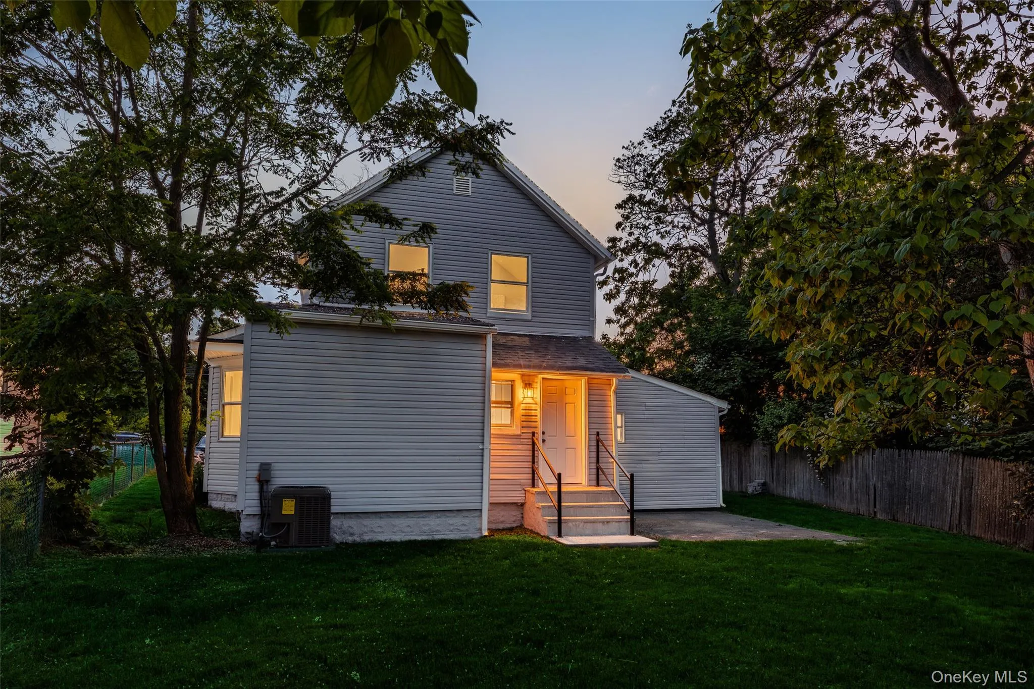 19 Westside Avenue, Islip, NY, 4 Bedrooms Bedrooms, 8 Rooms Rooms,2 BathroomsBathrooms,Residential,For Rent,Westside,0,1010444 19 Westside Avenue, Islip, NY, 4 Bedrooms Bedrooms, 8 Rooms Rooms,2 BathroomsBathrooms,Residential,For Rent,Westside,0,1010444