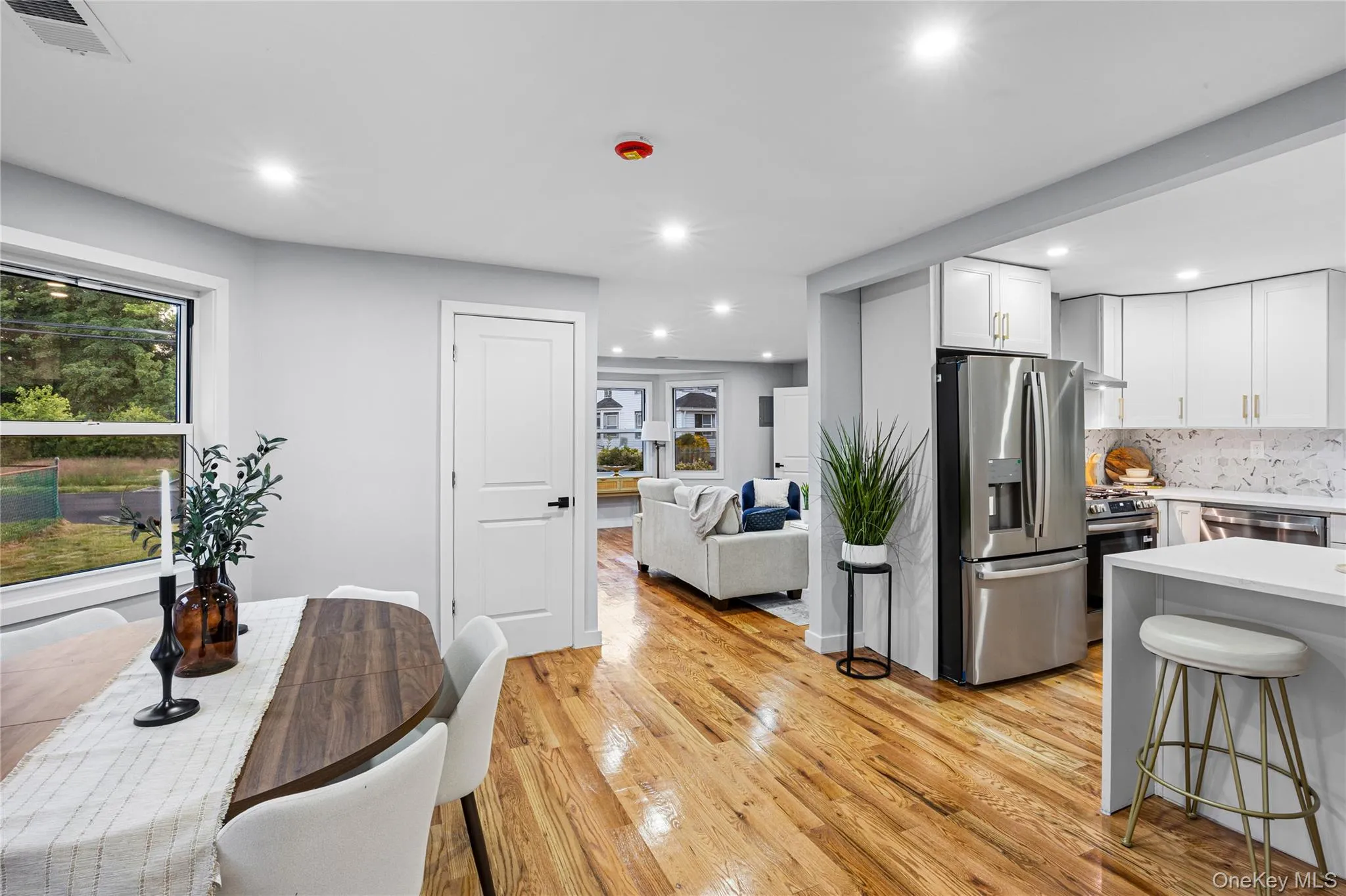19 Westside Avenue, Islip, NY, 4 Bedrooms Bedrooms, 8 Rooms Rooms,2 BathroomsBathrooms,Residential,For Rent,Westside,0,1010444 19 Westside Avenue, Islip, NY, 4 Bedrooms Bedrooms, 8 Rooms Rooms,2 BathroomsBathrooms,Residential,For Rent,Westside,0,1010444