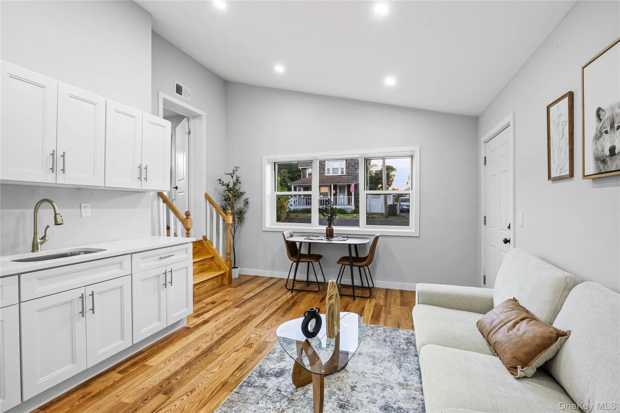 19 Westside Avenue, Islip, NY, 4 Bedrooms Bedrooms, 8 Rooms Rooms,2 BathroomsBathrooms,Residential,For Rent,Westside,0,1010444 19 Westside Avenue, Islip, NY, 4 Bedrooms Bedrooms, 8 Rooms Rooms,2 BathroomsBathrooms,Residential,For Rent,Westside,0,1010444