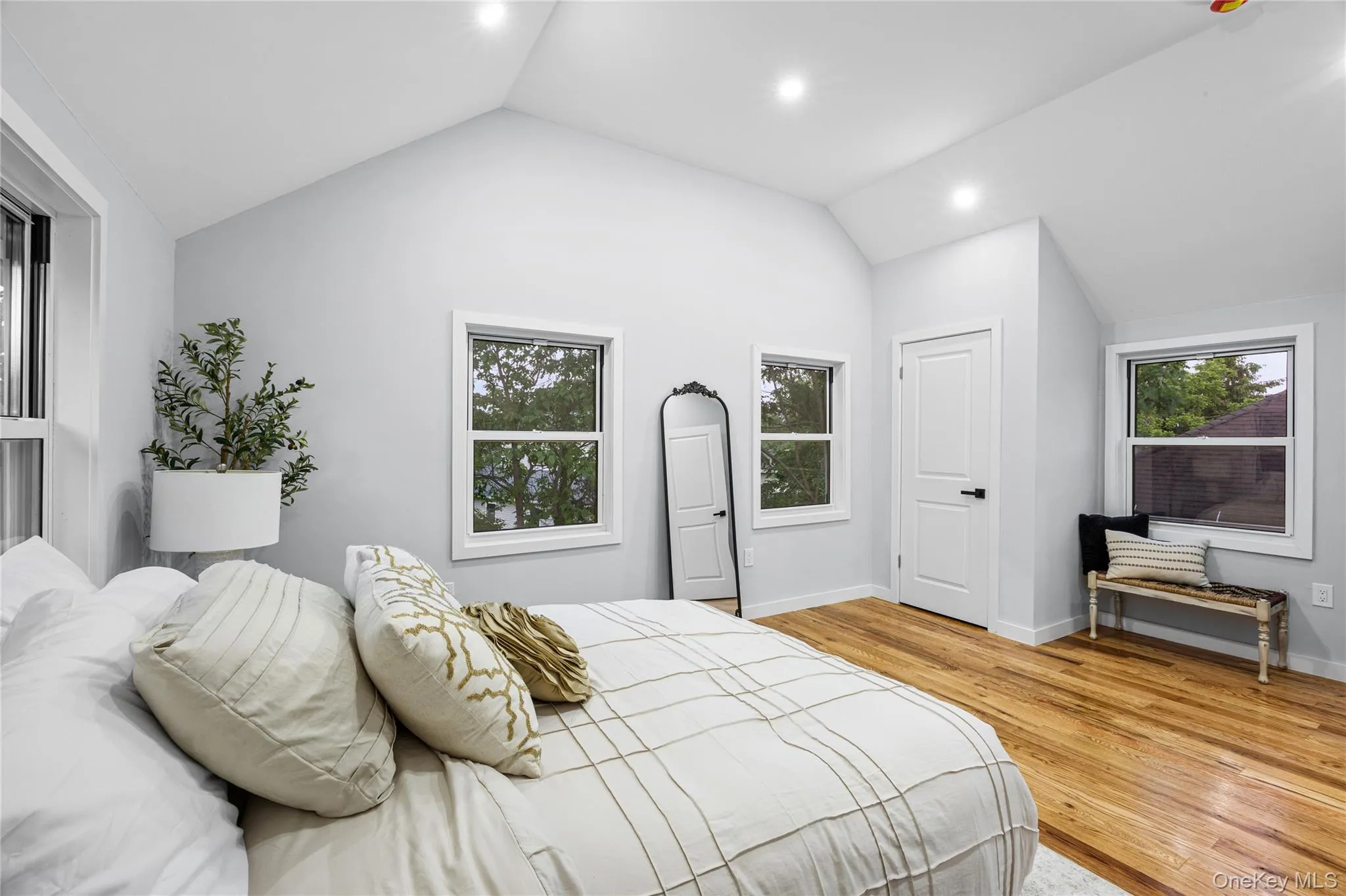 19 Westside Avenue, Islip, NY, 4 Bedrooms Bedrooms, 8 Rooms Rooms,2 BathroomsBathrooms,Residential,For Rent,Westside,0,1010444 19 Westside Avenue, Islip, NY, 4 Bedrooms Bedrooms, 8 Rooms Rooms,2 BathroomsBathrooms,Residential,For Rent,Westside,0,1010444