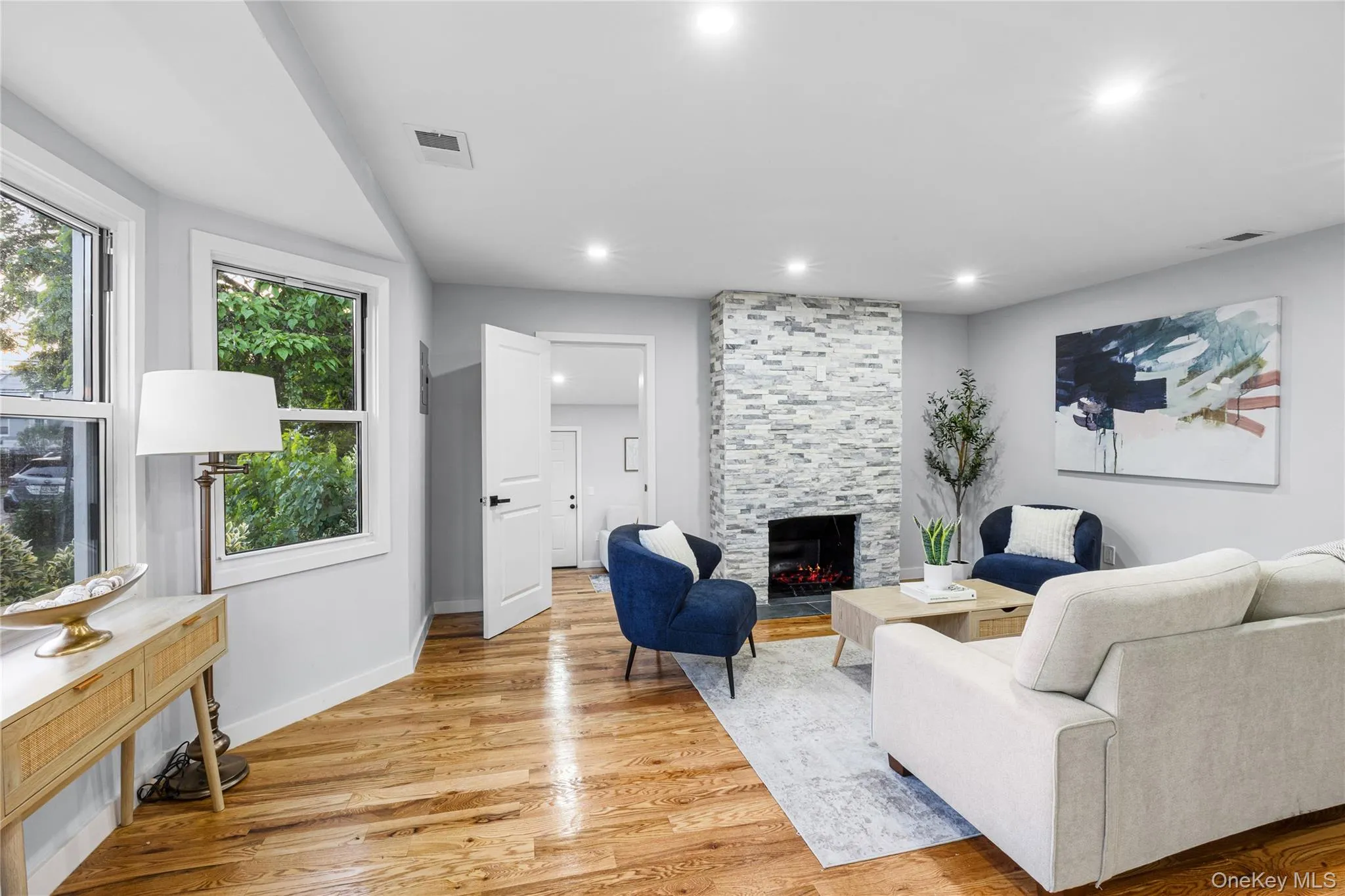 19 Westside Avenue, Islip, NY, 4 Bedrooms Bedrooms, 8 Rooms Rooms,2 BathroomsBathrooms,Residential,For Rent,Westside,0,1010444 19 Westside Avenue, Islip, NY, 4 Bedrooms Bedrooms, 8 Rooms Rooms,2 BathroomsBathrooms,Residential,For Rent,Westside,0,1010444