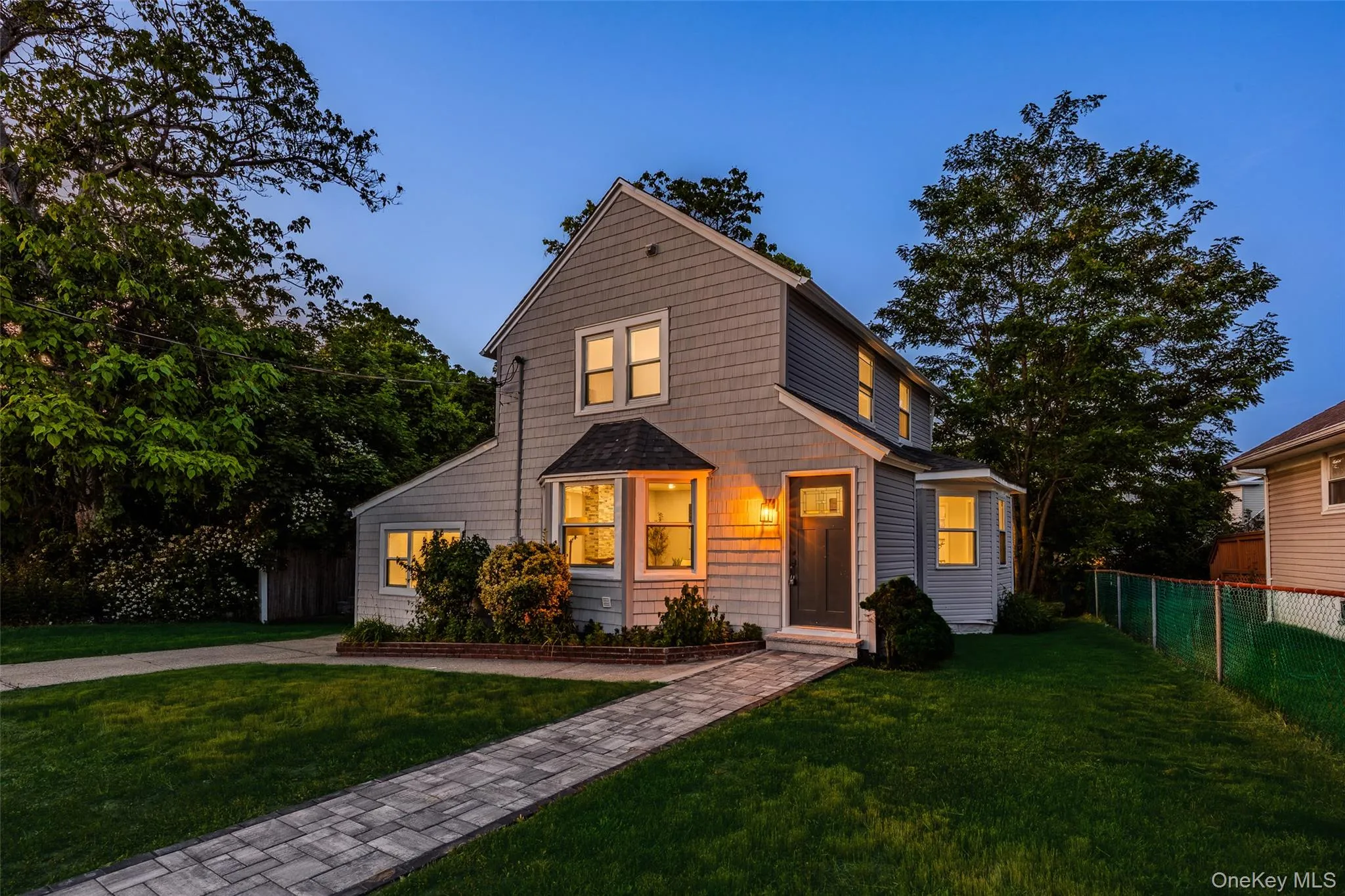 19 Westside Avenue, Islip, NY, 4 Bedrooms Bedrooms, 8 Rooms Rooms,2 BathroomsBathrooms,Residential,For Rent,Westside,0,1010444 19 Westside Avenue, Islip, NY, 4 Bedrooms Bedrooms, 8 Rooms Rooms,2 BathroomsBathrooms,Residential,For Rent,Westside,0,1010444