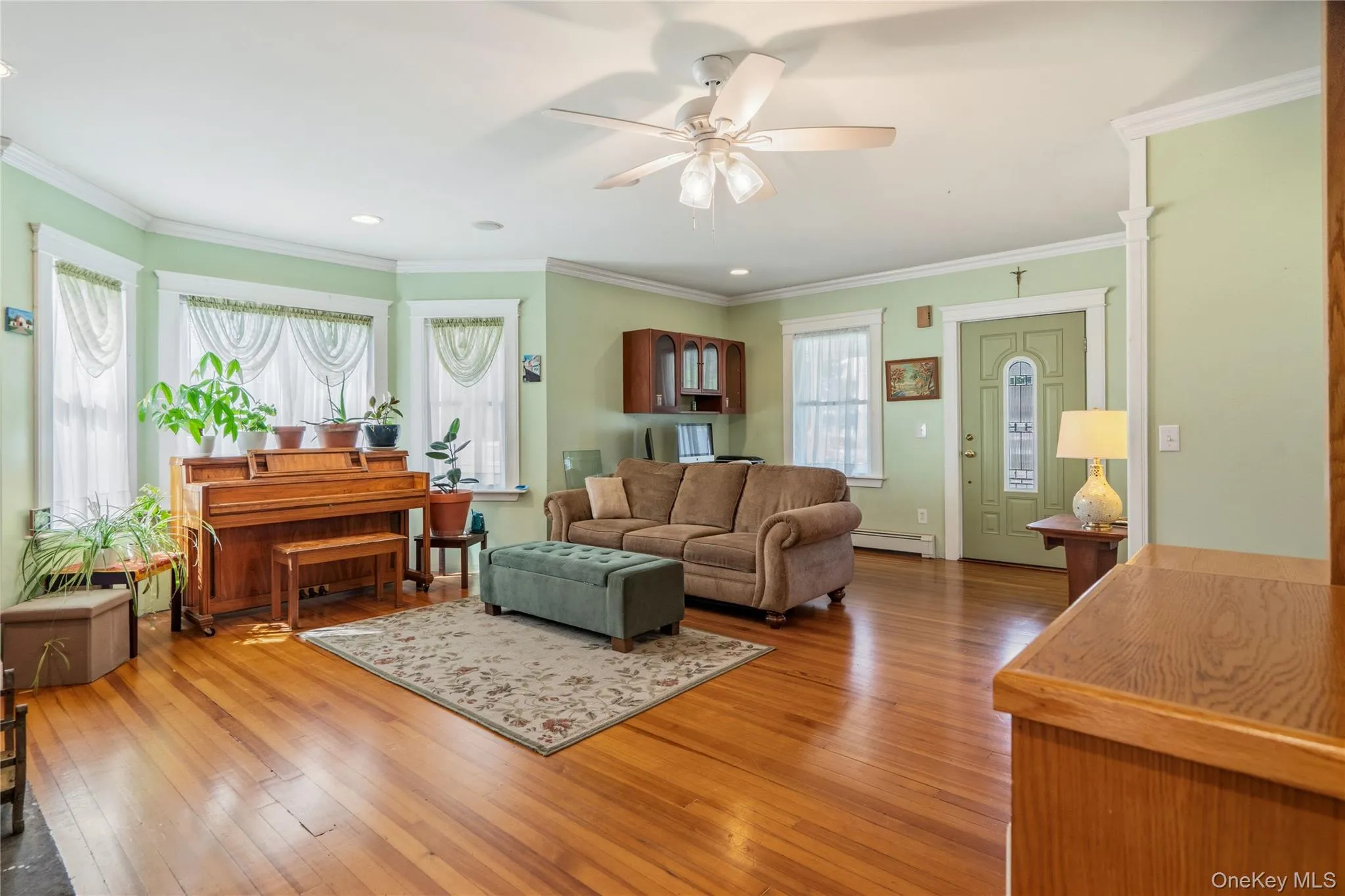 115 Cedar Avenue, Brookhaven, NY, 3 Bedrooms Bedrooms, 5 Rooms Rooms,1 BathroomBathrooms,Residential,For Rent,Cedar,0,1010446 115 Cedar Avenue, Brookhaven, NY, 3 Bedrooms Bedrooms, 5 Rooms Rooms,1 BathroomBathrooms,Residential,For Rent,Cedar,0,1010446