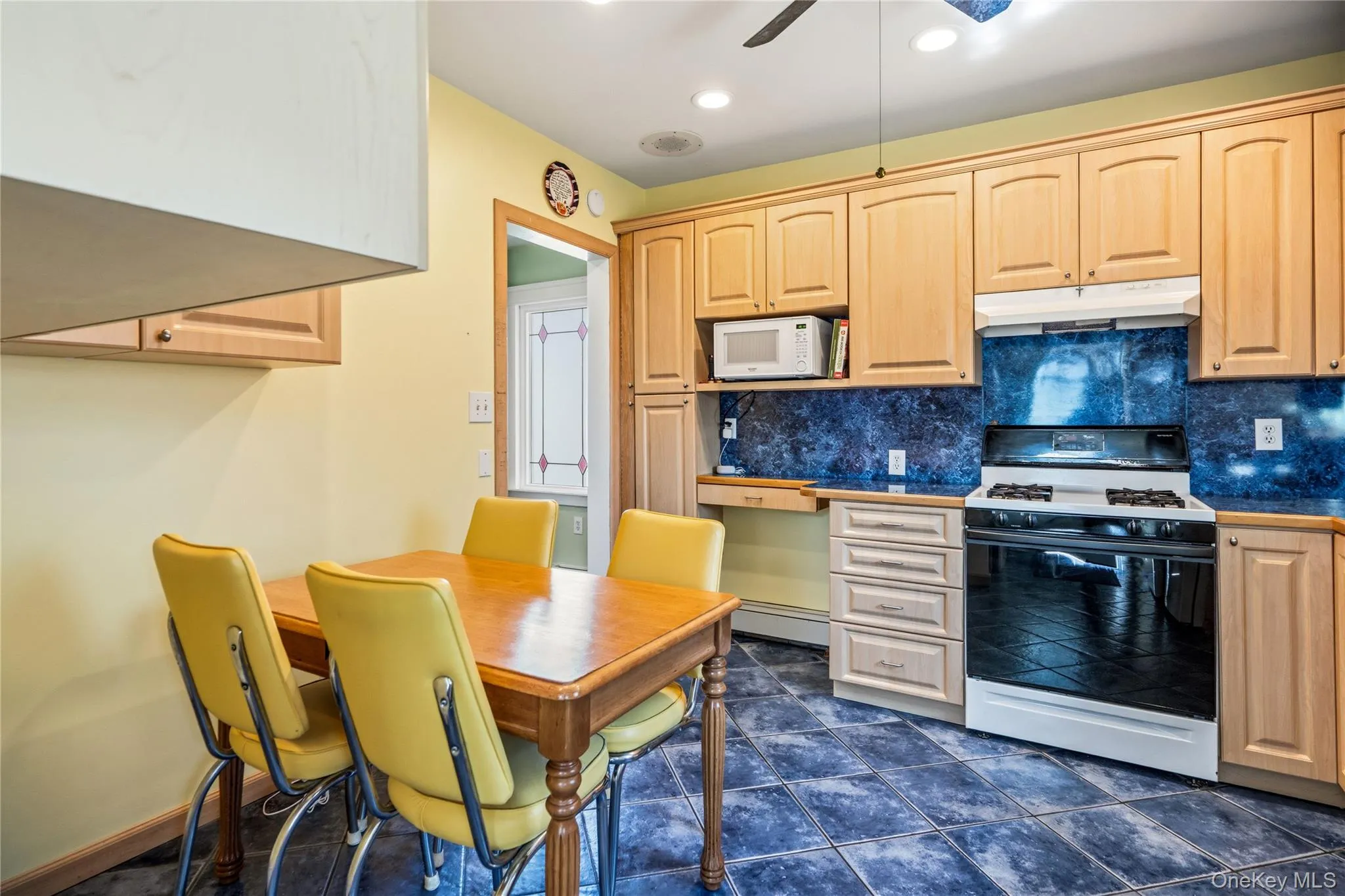 115 Cedar Avenue, Brookhaven, NY, 3 Bedrooms Bedrooms, 5 Rooms Rooms,1 BathroomBathrooms,Residential,For Rent,Cedar,0,1010446 115 Cedar Avenue, Brookhaven, NY, 3 Bedrooms Bedrooms, 5 Rooms Rooms,1 BathroomBathrooms,Residential,For Rent,Cedar,0,1010446