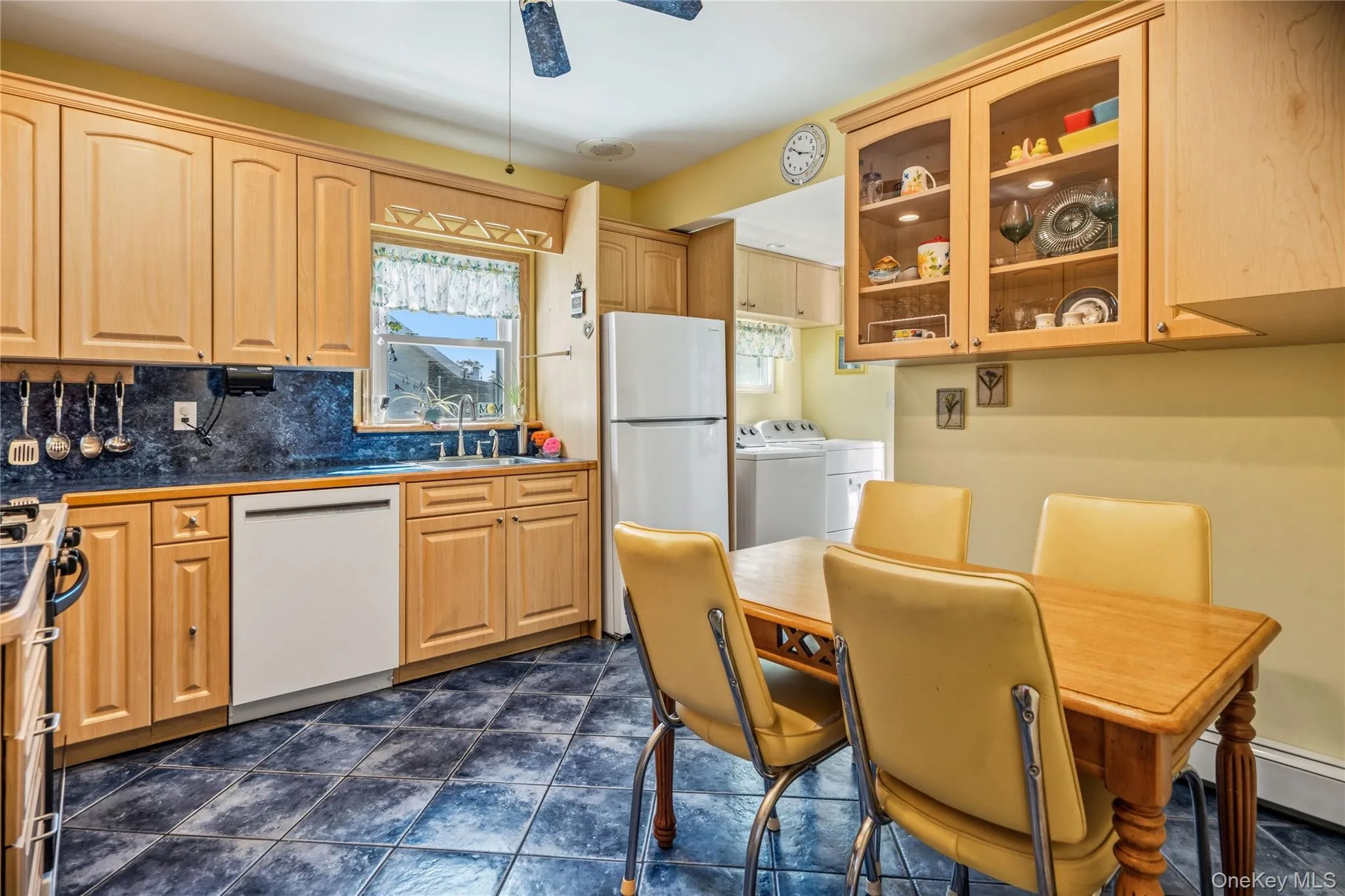 115 Cedar Avenue, Brookhaven, NY, 3 Bedrooms Bedrooms, 5 Rooms Rooms,1 BathroomBathrooms,Residential,For Rent,Cedar,0,1010446 115 Cedar Avenue, Brookhaven, NY, 3 Bedrooms Bedrooms, 5 Rooms Rooms,1 BathroomBathrooms,Residential,For Rent,Cedar,0,1010446