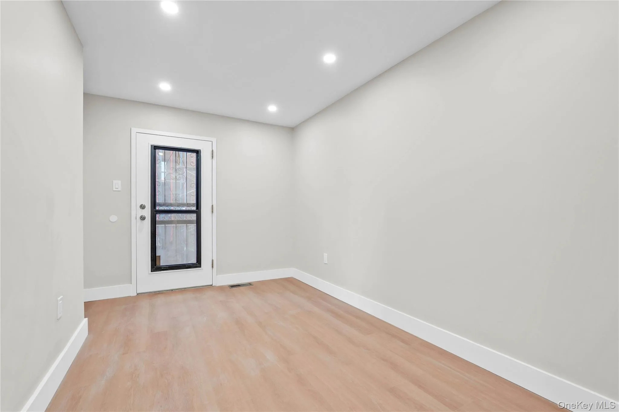 936 Union Avenue, New York, NY, 2 Bedrooms Bedrooms, 6 Rooms Rooms,1 BathroomBathrooms,Residential,For Rent,Union,0,1010455 936 Union Avenue, New York, NY, 2 Bedrooms Bedrooms, 6 Rooms Rooms,1 BathroomBathrooms,Residential,For Rent,Union,0,1010455