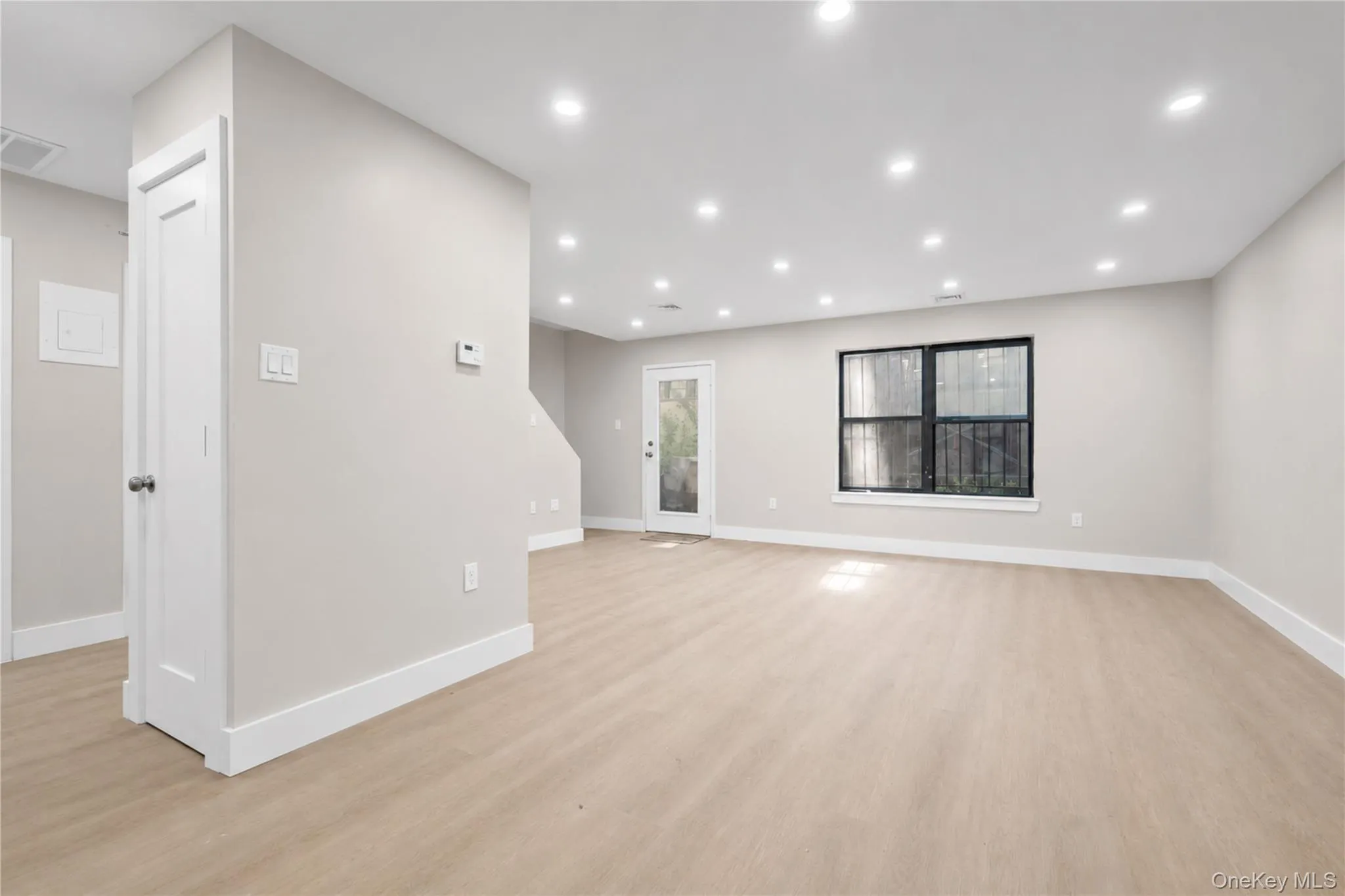 936 Union Avenue, New York, NY, 2 Bedrooms Bedrooms, 6 Rooms Rooms,1 BathroomBathrooms,Residential,For Rent,Union,0,1010455 936 Union Avenue, New York, NY, 2 Bedrooms Bedrooms, 6 Rooms Rooms,1 BathroomBathrooms,Residential,For Rent,Union,0,1010455