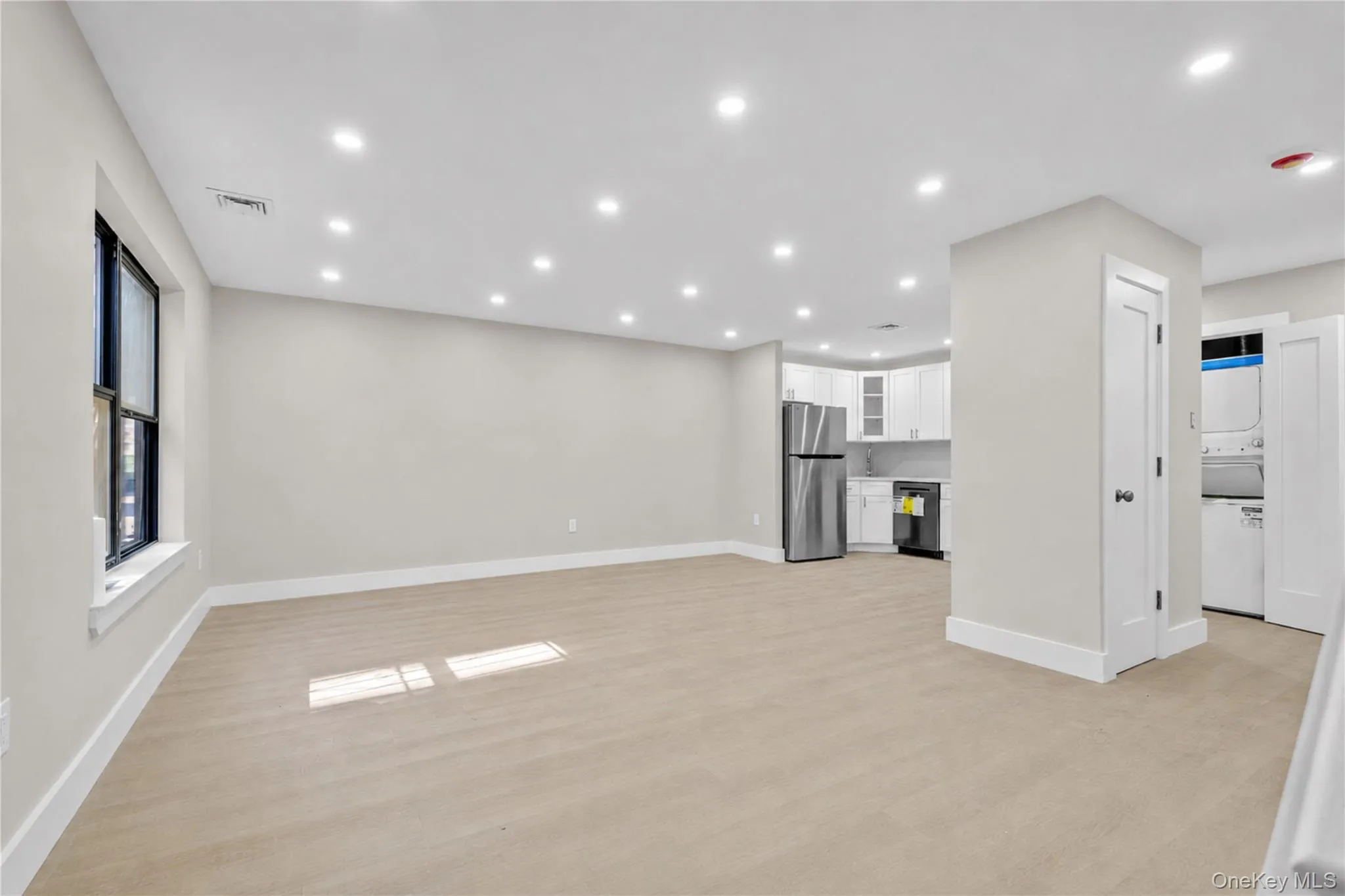 936 Union Avenue, New York, NY, 2 Bedrooms Bedrooms, 6 Rooms Rooms,1 BathroomBathrooms,Residential,For Rent,Union,0,1010455 936 Union Avenue, New York, NY, 2 Bedrooms Bedrooms, 6 Rooms Rooms,1 BathroomBathrooms,Residential,For Rent,Union,0,1010455