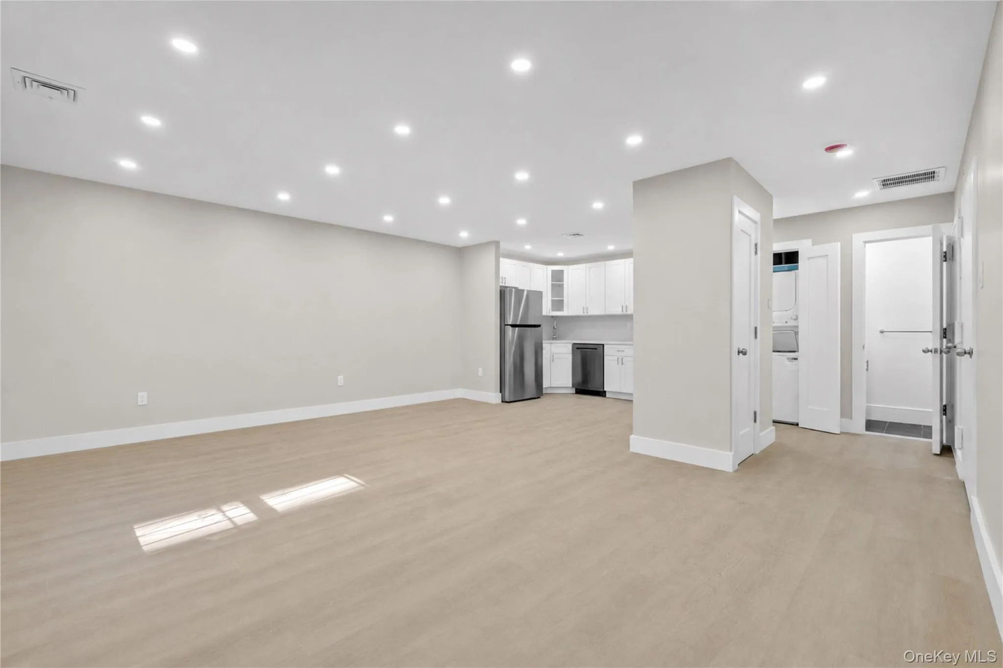 936 Union Avenue, New York, NY, 2 Bedrooms Bedrooms, 6 Rooms Rooms,1 BathroomBathrooms,Residential,For Rent,Union,0,1010455 936 Union Avenue, New York, NY, 2 Bedrooms Bedrooms, 6 Rooms Rooms,1 BathroomBathrooms,Residential,For Rent,Union,0,1010455