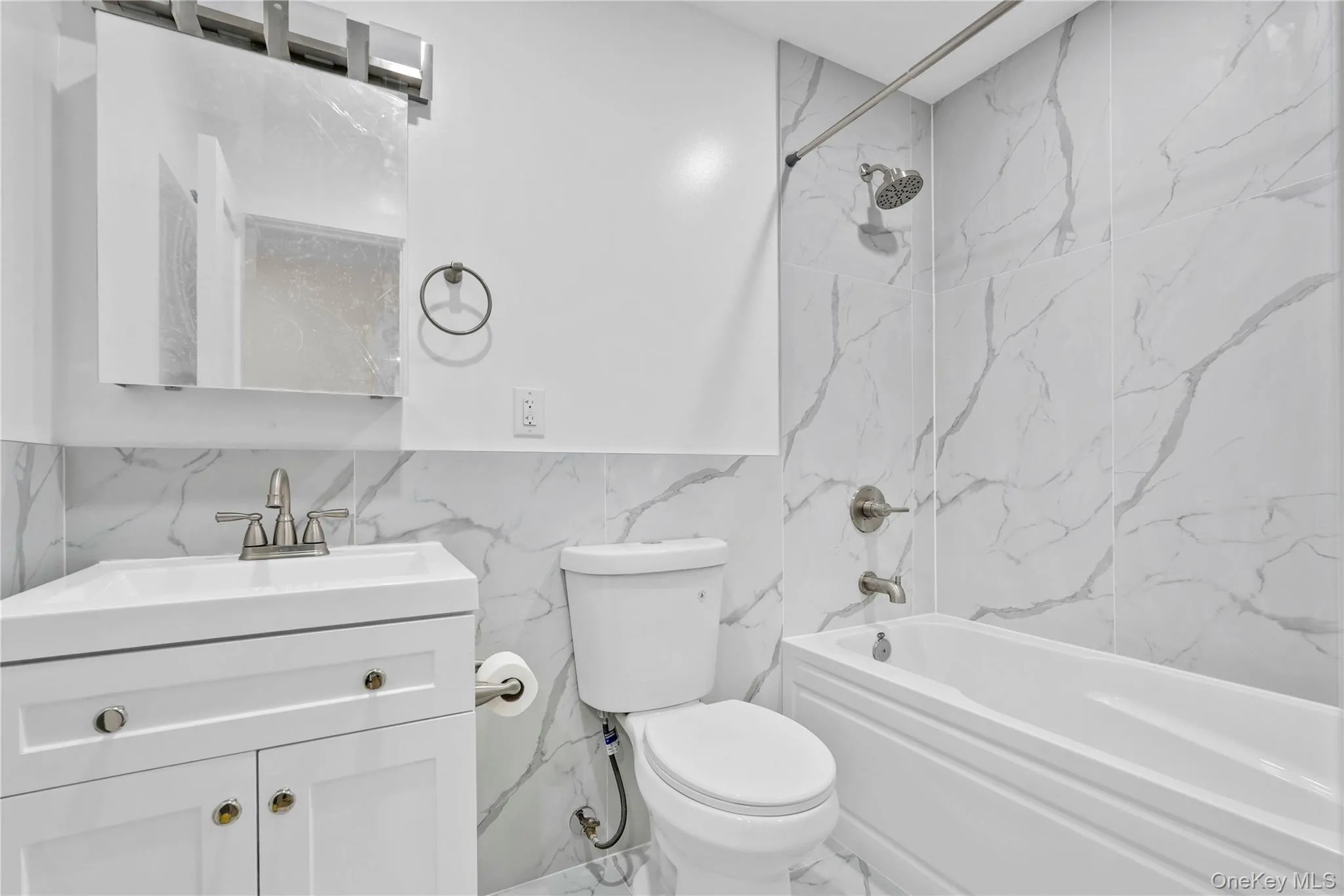 936 Union Avenue, New York, NY, 2 Bedrooms Bedrooms, 6 Rooms Rooms,1 BathroomBathrooms,Residential,For Rent,Union,0,1010455 936 Union Avenue, New York, NY, 2 Bedrooms Bedrooms, 6 Rooms Rooms,1 BathroomBathrooms,Residential,For Rent,Union,0,1010455