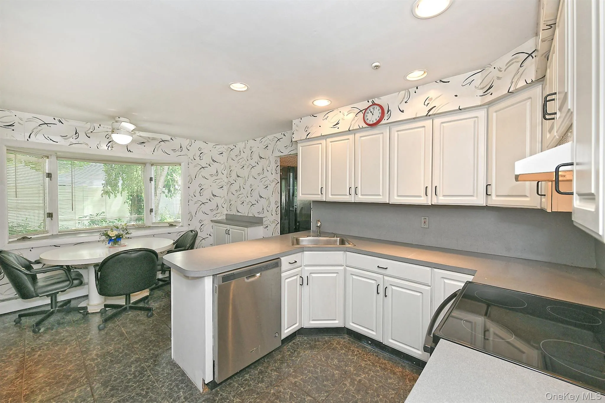 8 Foothill Lane, Huntington, NY, 4 Bedrooms Bedrooms, 8 Rooms Rooms,2 BathroomsBathrooms,Residential,For Rent,Foothill,0,1010456 8 Foothill Lane, Huntington, NY, 4 Bedrooms Bedrooms, 8 Rooms Rooms,2 BathroomsBathrooms,Residential,For Rent,Foothill,0,1010456