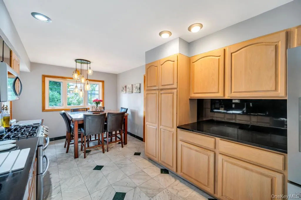 372 Hungry Harbor Road, Hempstead, NY, 4 Bedrooms Bedrooms, 8 Rooms Rooms,2 BathroomsBathrooms,Residential,For Rent,Hungry Harbor,0,1010459 372 Hungry Harbor Road, Hempstead, NY, 4 Bedrooms Bedrooms, 8 Rooms Rooms,2 BathroomsBathrooms,Residential,For Rent,Hungry Harbor,0,1010459