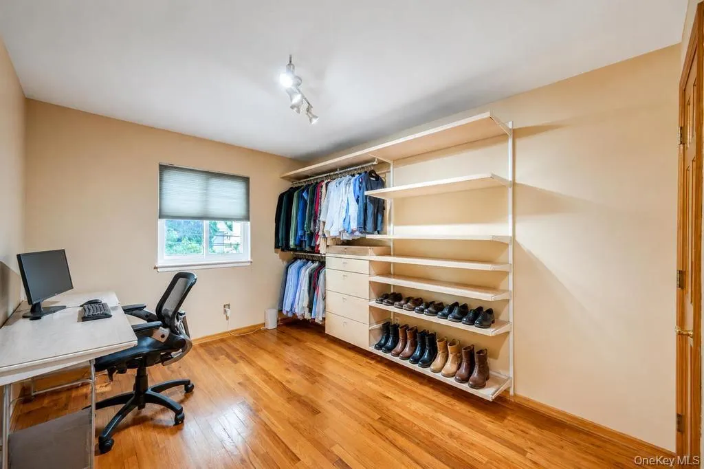 372 Hungry Harbor Road, Hempstead, NY, 4 Bedrooms Bedrooms, 8 Rooms Rooms,2 BathroomsBathrooms,Residential,For Rent,Hungry Harbor,0,1010459 372 Hungry Harbor Road, Hempstead, NY, 4 Bedrooms Bedrooms, 8 Rooms Rooms,2 BathroomsBathrooms,Residential,For Rent,Hungry Harbor,0,1010459