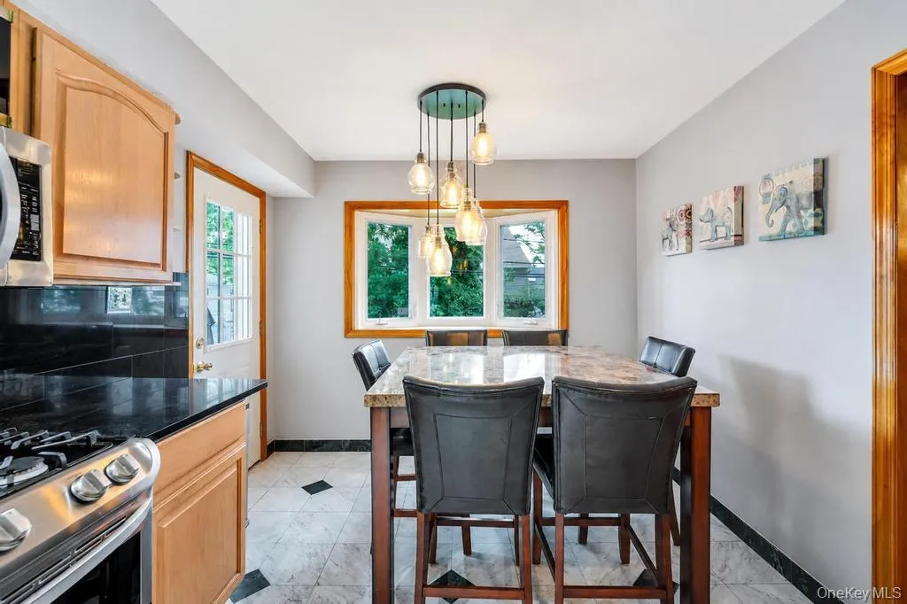 372 Hungry Harbor Road, Hempstead, NY, 4 Bedrooms Bedrooms, 8 Rooms Rooms,2 BathroomsBathrooms,Residential,For Rent,Hungry Harbor,0,1010459 372 Hungry Harbor Road, Hempstead, NY, 4 Bedrooms Bedrooms, 8 Rooms Rooms,2 BathroomsBathrooms,Residential,For Rent,Hungry Harbor,0,1010459