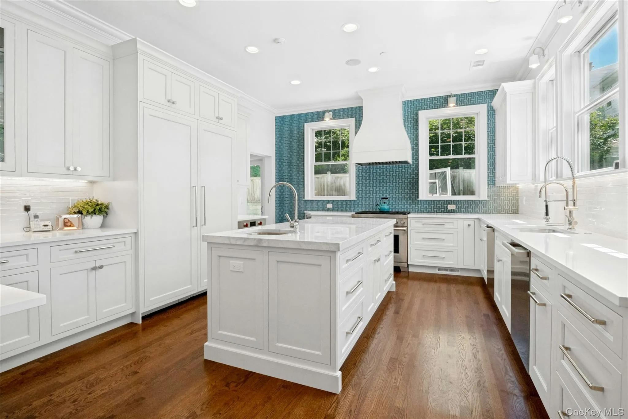 State of the art chef's kitchen State of the art chef's kitchen