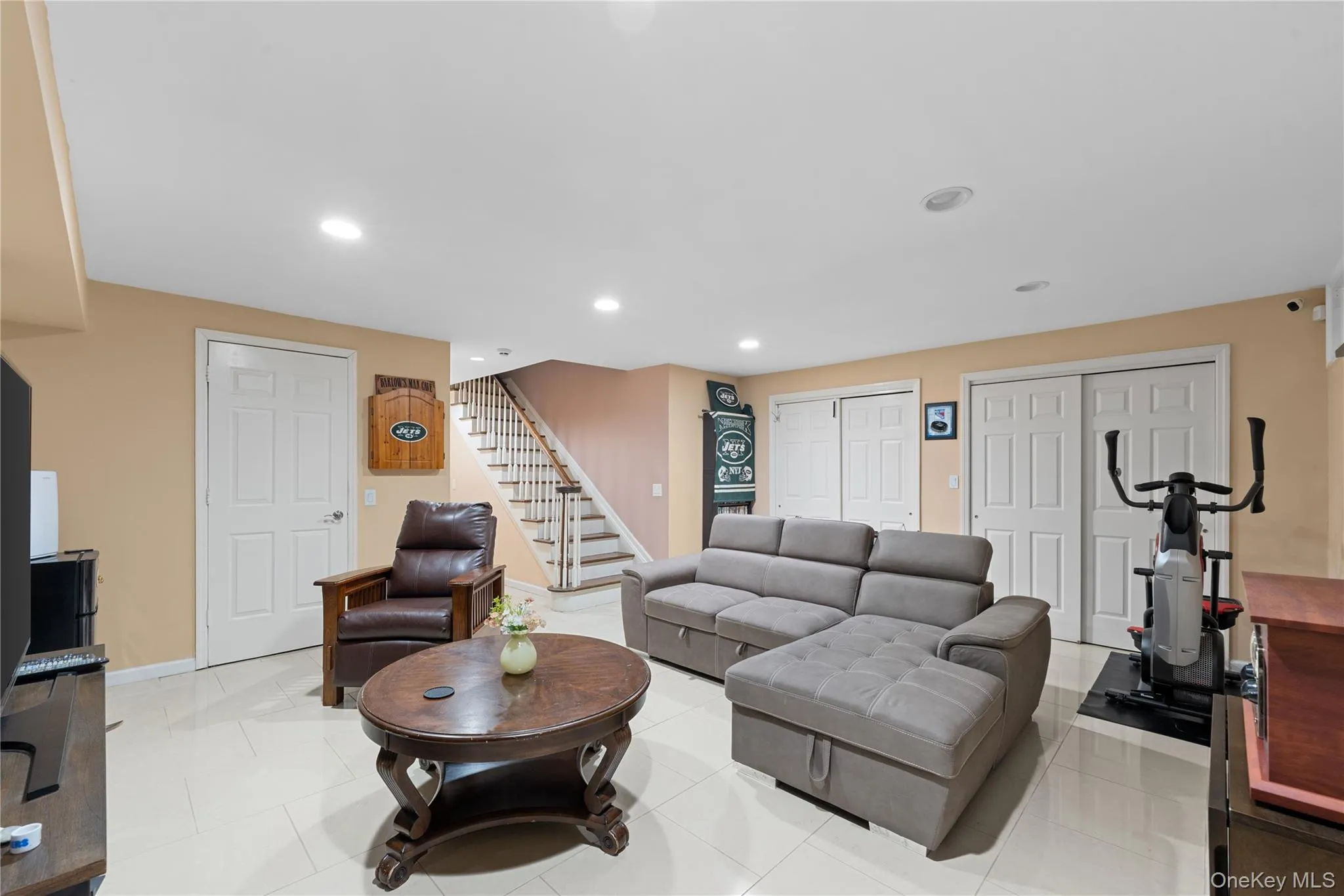 9452 Magnolia Court, New York, NY, 2 Bedrooms Bedrooms, 9 Rooms Rooms,2 BathroomsBathrooms,Residential,For Rent,Magnolia,0,1010461 9452 Magnolia Court, New York, NY, 2 Bedrooms Bedrooms, 9 Rooms Rooms,2 BathroomsBathrooms,Residential,For Rent,Magnolia,0,1010461