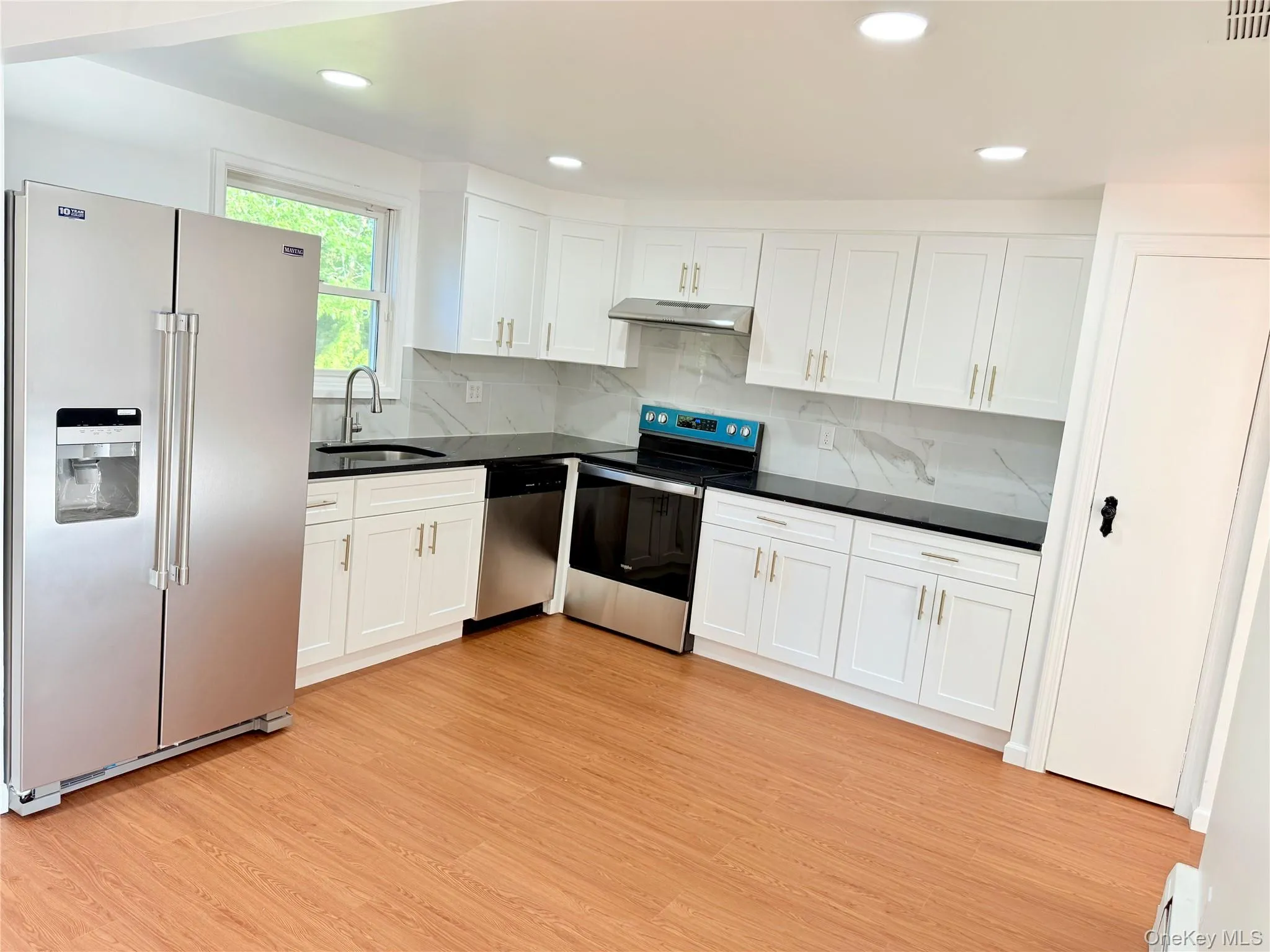 27 Wedgewood Drive, Brookhaven, NY, 5 Bedrooms Bedrooms, 10 Rooms Rooms,3 BathroomsBathrooms,Residential,For Rent,Wedgewood,0,1010462 27 Wedgewood Drive, Brookhaven, NY, 5 Bedrooms Bedrooms, 10 Rooms Rooms,3 BathroomsBathrooms,Residential,For Rent,Wedgewood,0,1010462
