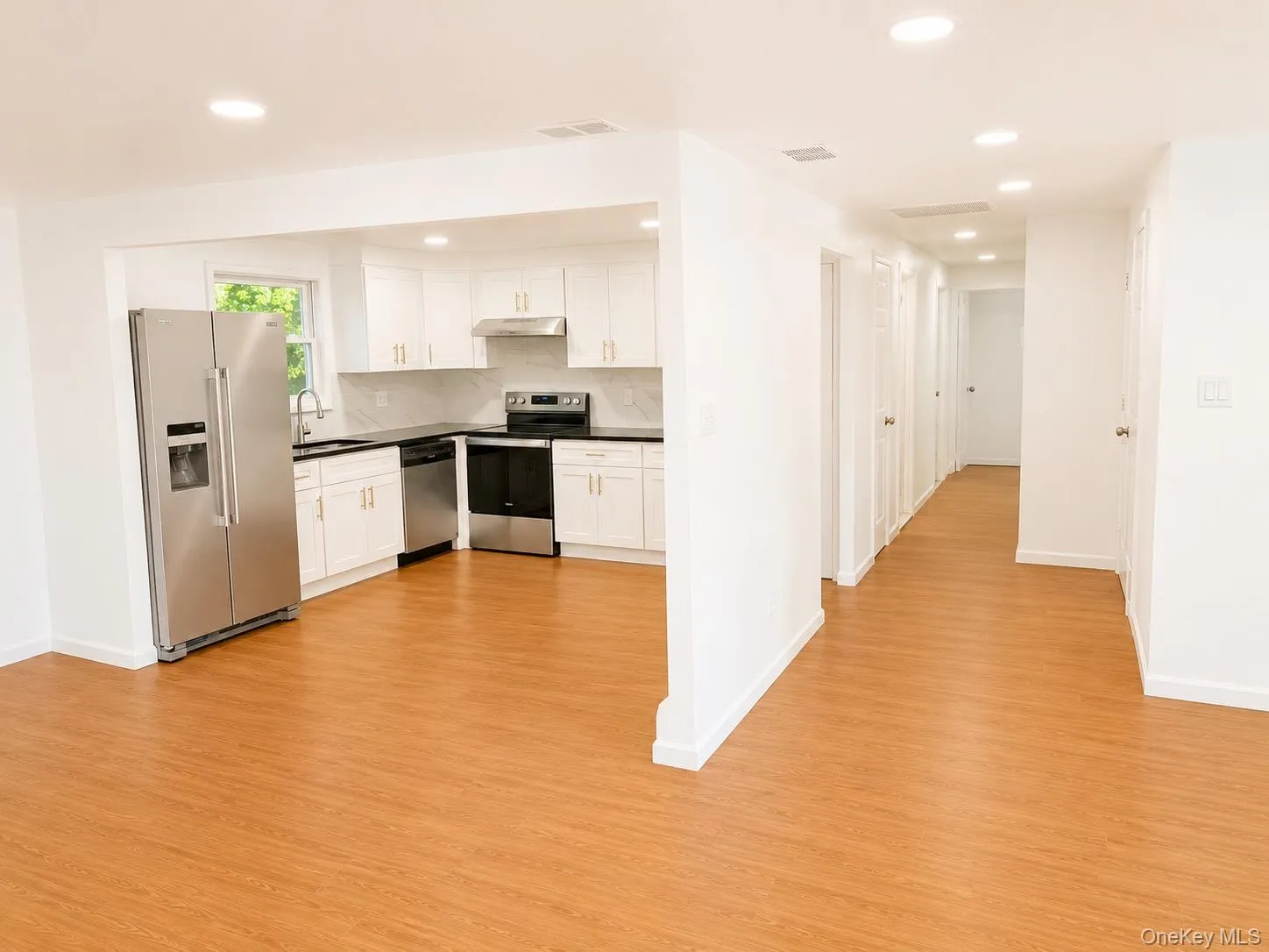 27 Wedgewood Drive, Brookhaven, NY, 5 Bedrooms Bedrooms, 10 Rooms Rooms,3 BathroomsBathrooms,Residential,For Rent,Wedgewood,0,1010462 27 Wedgewood Drive, Brookhaven, NY, 5 Bedrooms Bedrooms, 10 Rooms Rooms,3 BathroomsBathrooms,Residential,For Rent,Wedgewood,0,1010462
