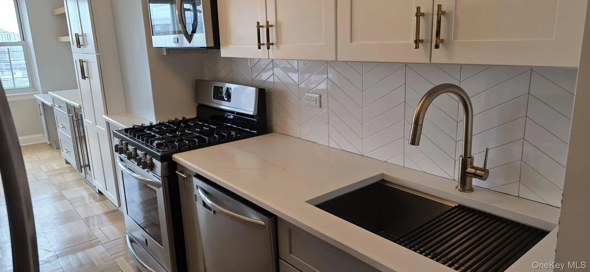 4555 Henry Hudson Parkway, New York, NY, 3 Bedrooms Bedrooms, 7 Rooms Rooms,2 BathroomsBathrooms,Residential Lease,For Rent,Henry Hudson,0,KEY1010464 4555 Henry Hudson Parkway, New York, NY, 3 Bedrooms Bedrooms, 7 Rooms Rooms,2 BathroomsBathrooms,Residential Lease,For Rent,Henry Hudson,0,KEY1010464