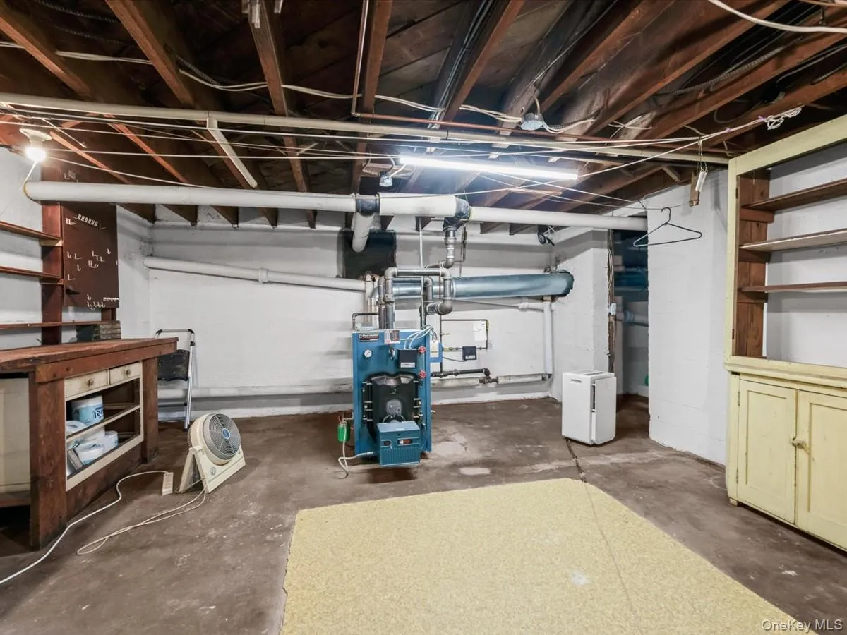 51 Crescent Road, North Hempstead, NY, 5 Bedrooms Bedrooms, 12 Rooms Rooms,4 BathroomsBathrooms,Residential,For Rent,Crescent,0,1010466 51 Crescent Road, North Hempstead, NY, 5 Bedrooms Bedrooms, 12 Rooms Rooms,4 BathroomsBathrooms,Residential,For Rent,Crescent,0,1010466